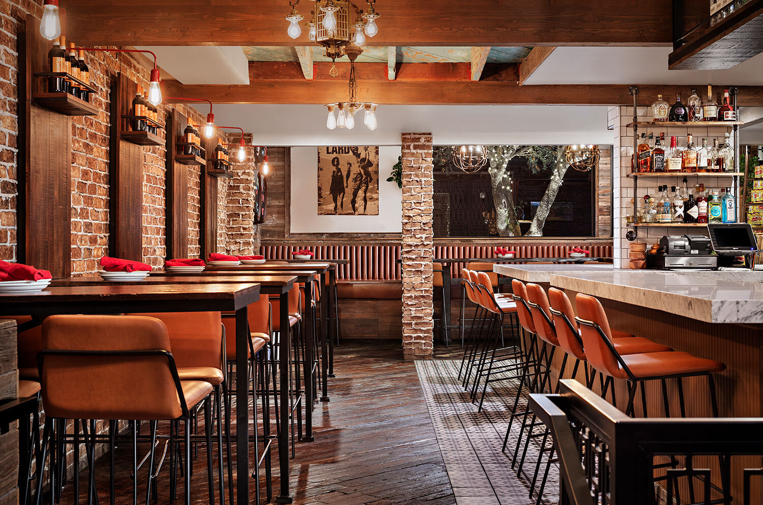 A rustic yet contemporary bar design