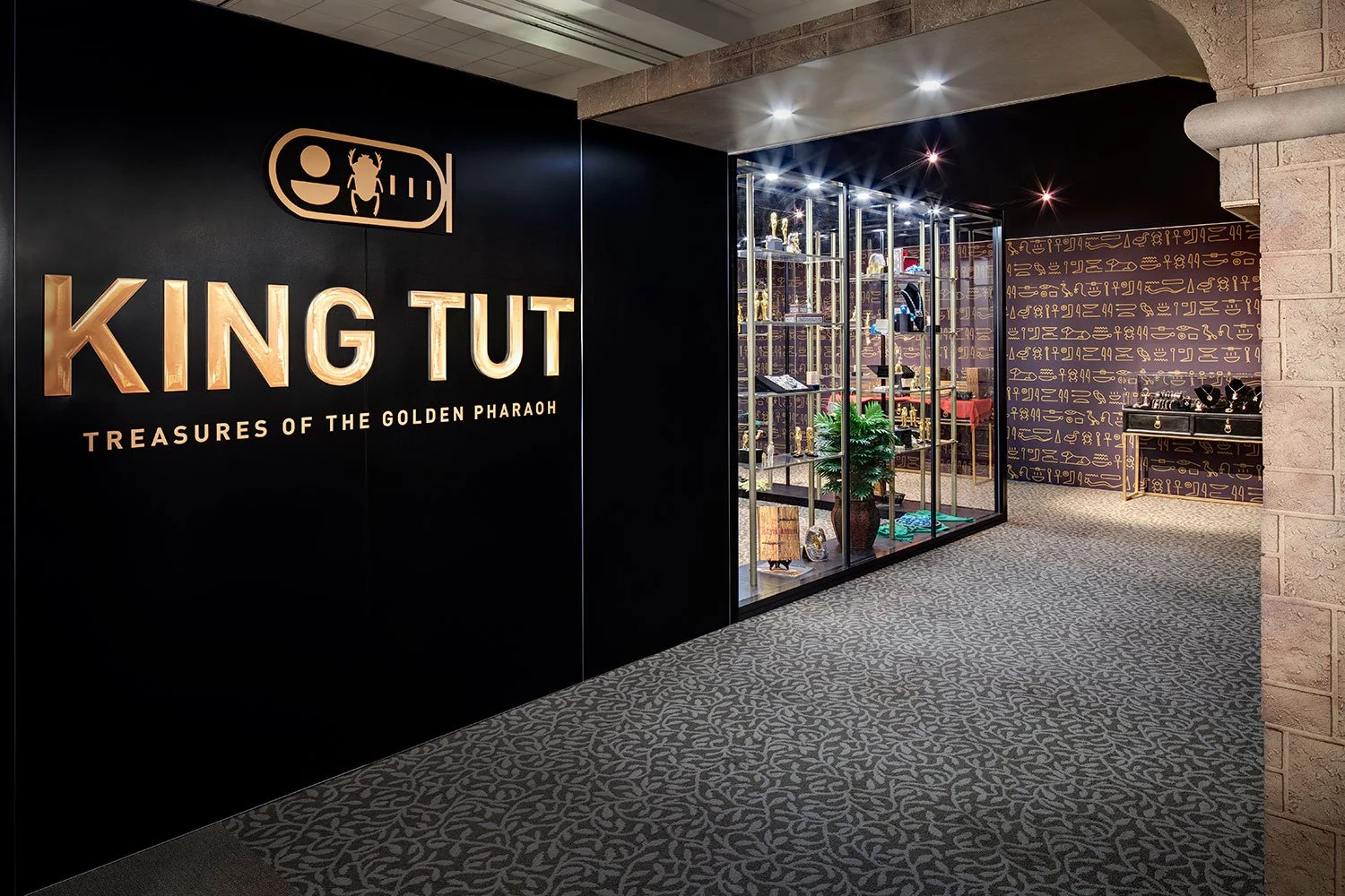 Contemporary experiential retail store for global exhibit.