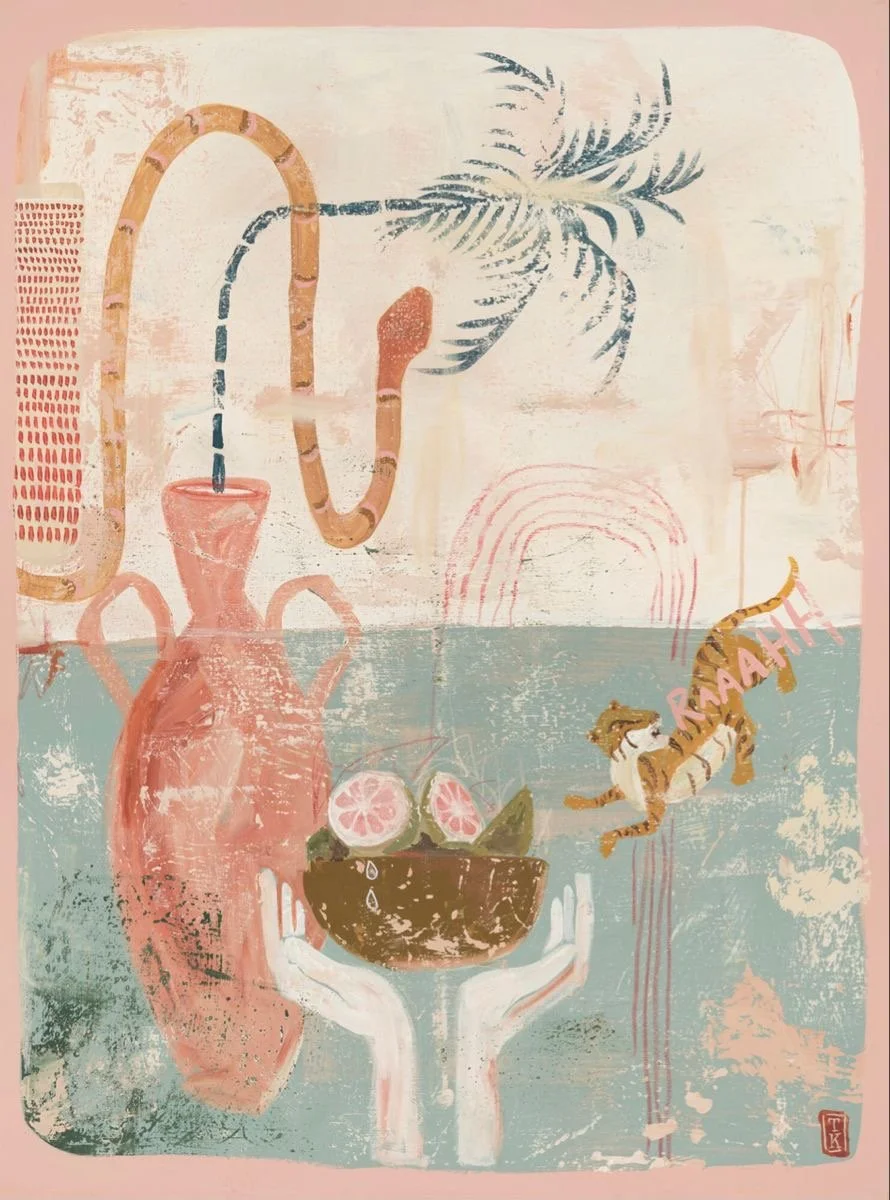 Un dipinto astratto con una brocca a forma di vaso, una ciotola con lime e pompelmo, un palmetto, e un gatto che fa ruggire con la scritta 'RAAARK!'.