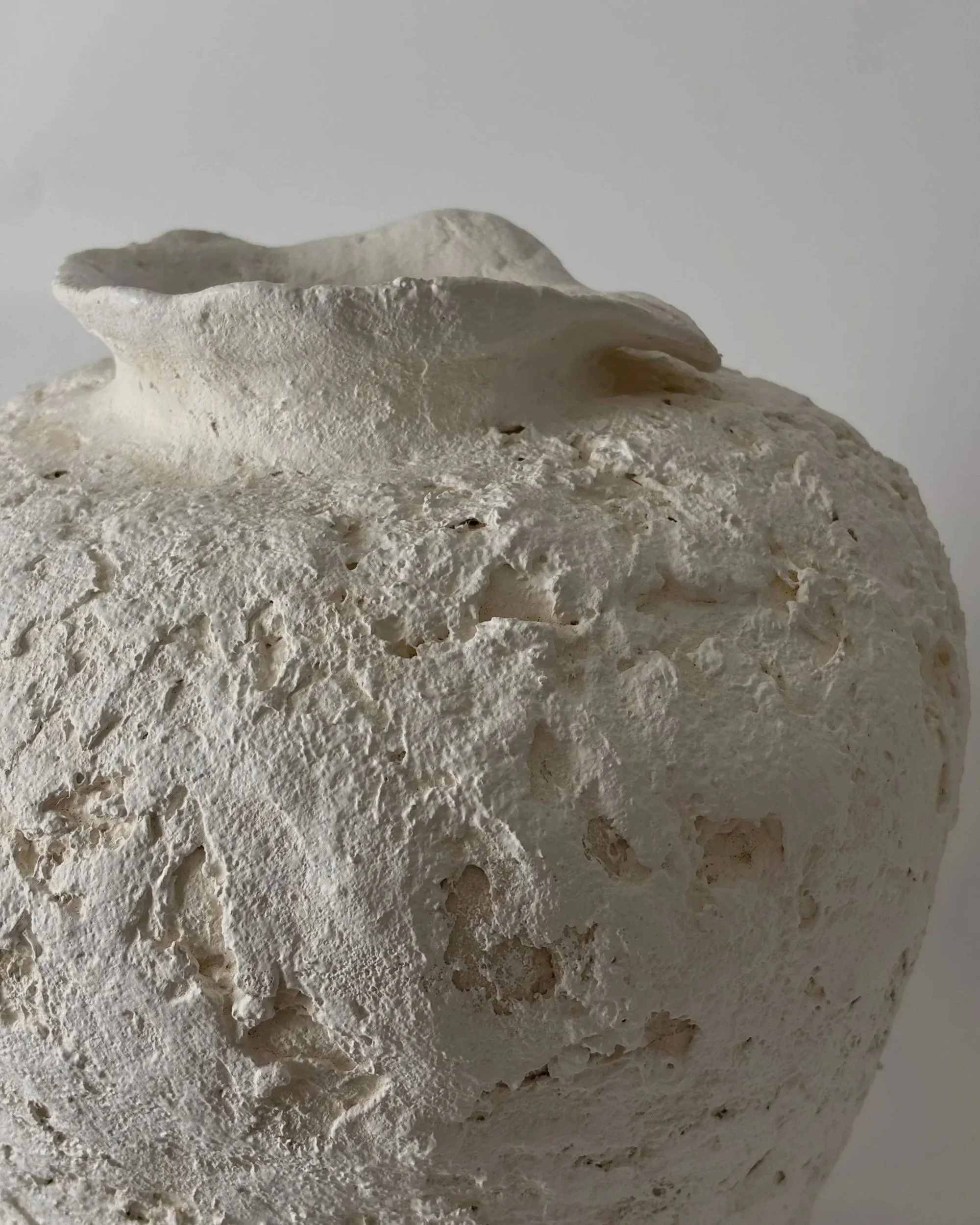 Vessel N.102, handmade paper clay vessel, view from above. Papier Atelier London