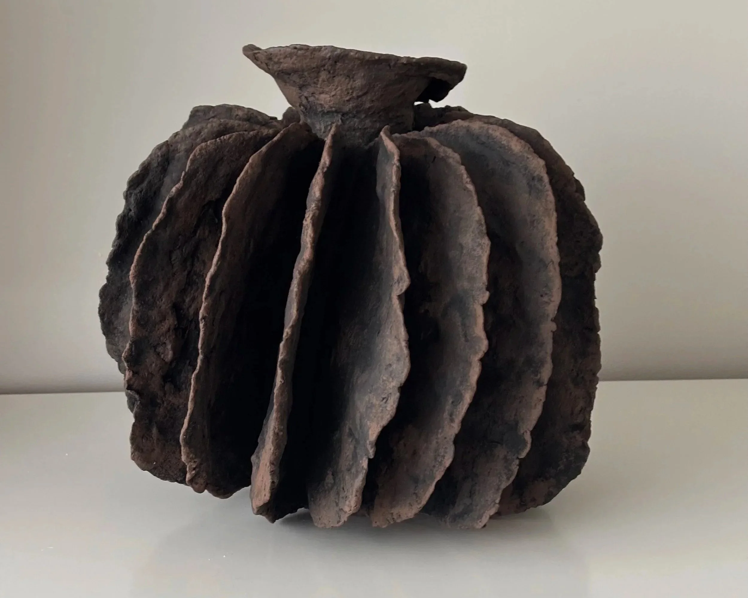 textured-pleated-vessel-n8-texture-closeup_Photo1.jpg