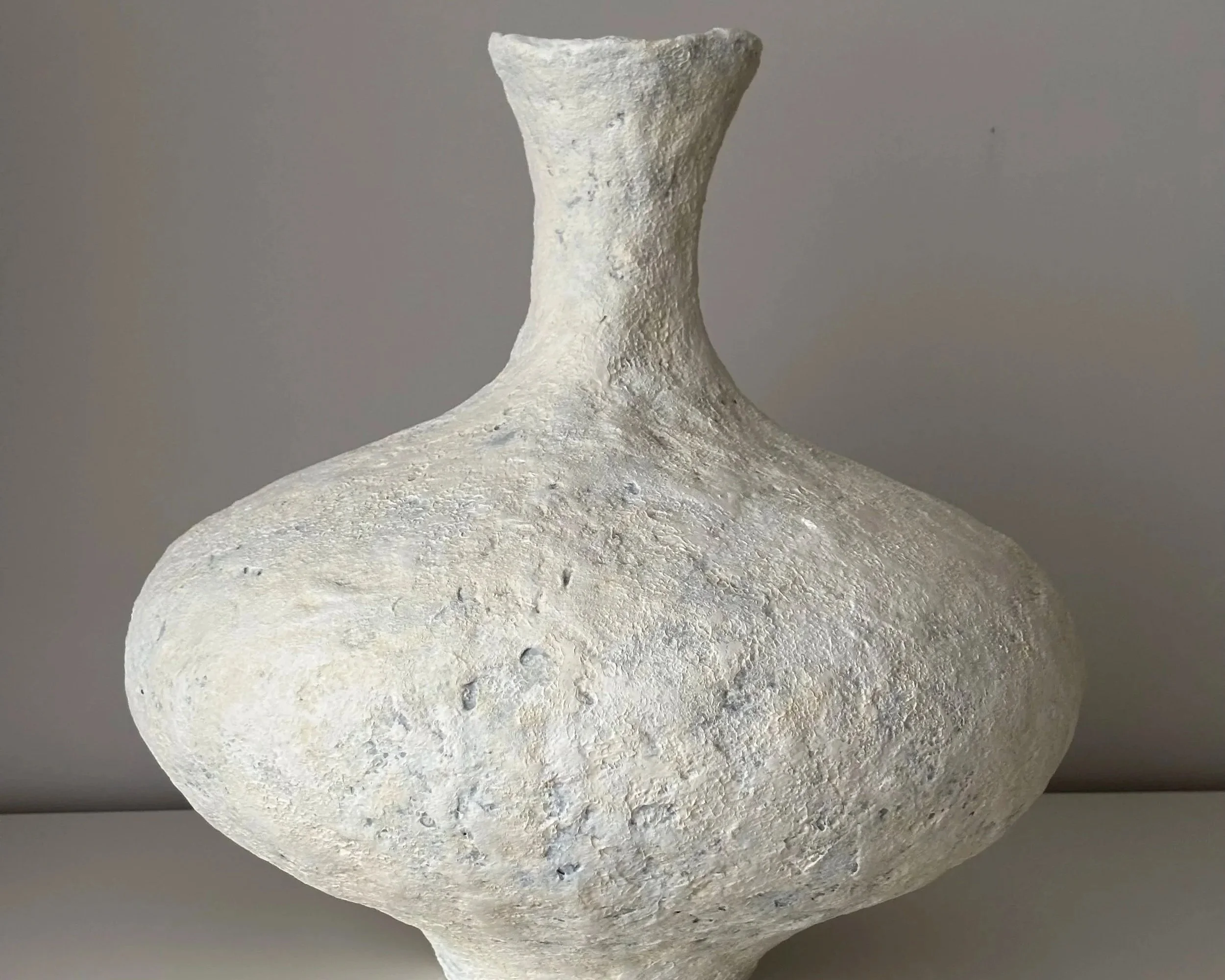 contemporary-neutral-tones-vessel-n16-alternate-angle_IMG_0695.jpg