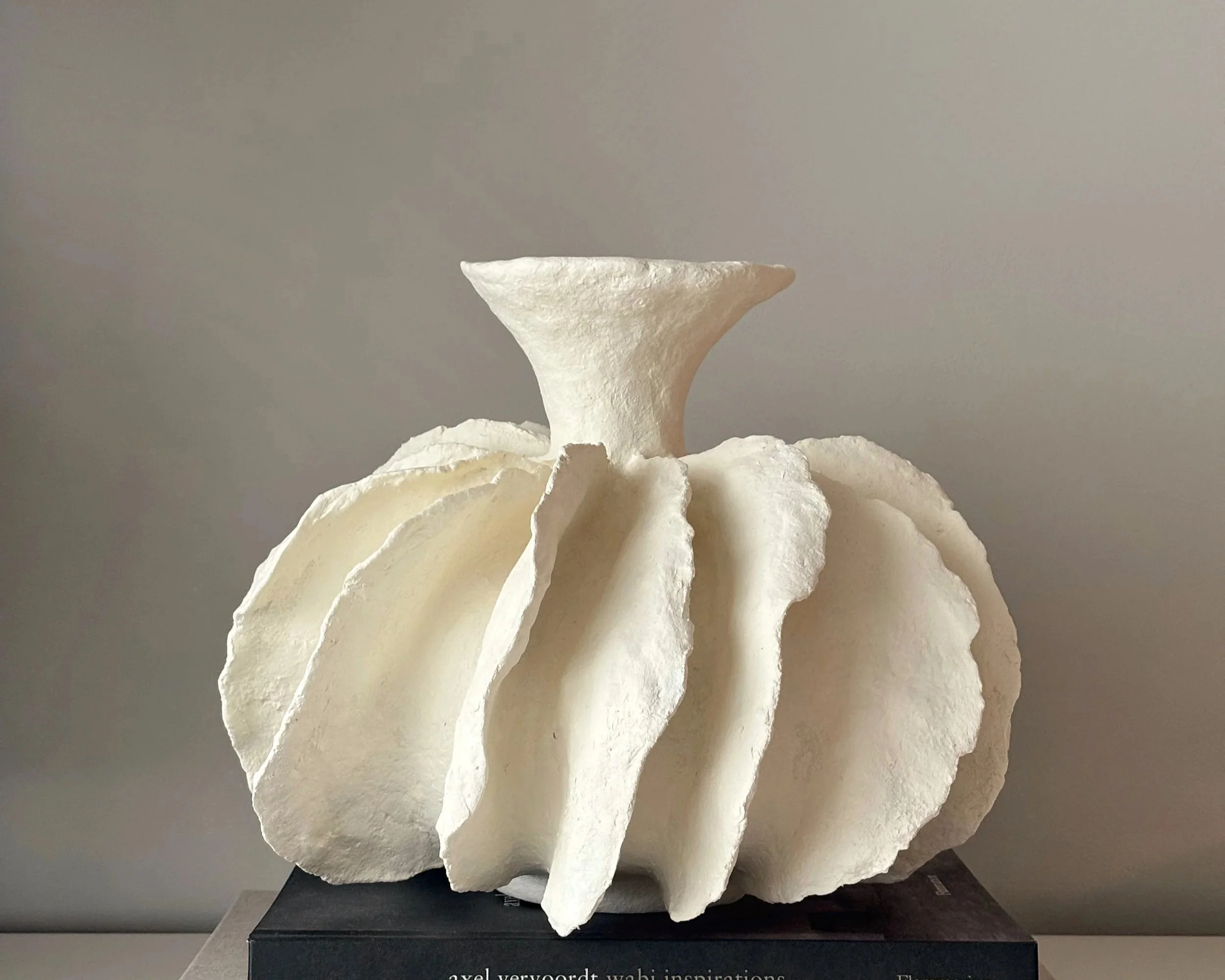 WHITE PLEATED SCULPTURE VASE N.12