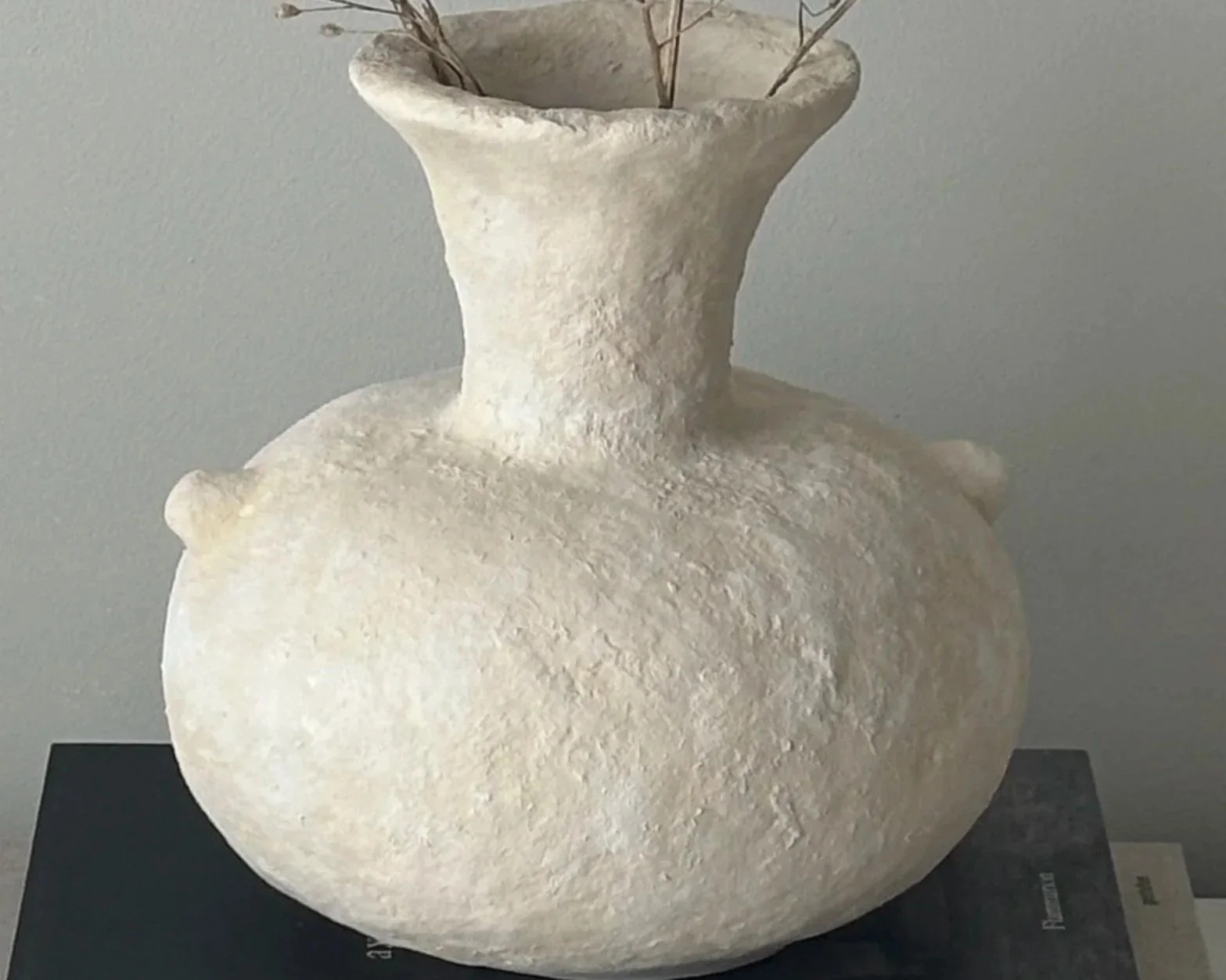 ecru-vase-n71-texture-closeup_photo3.jpg