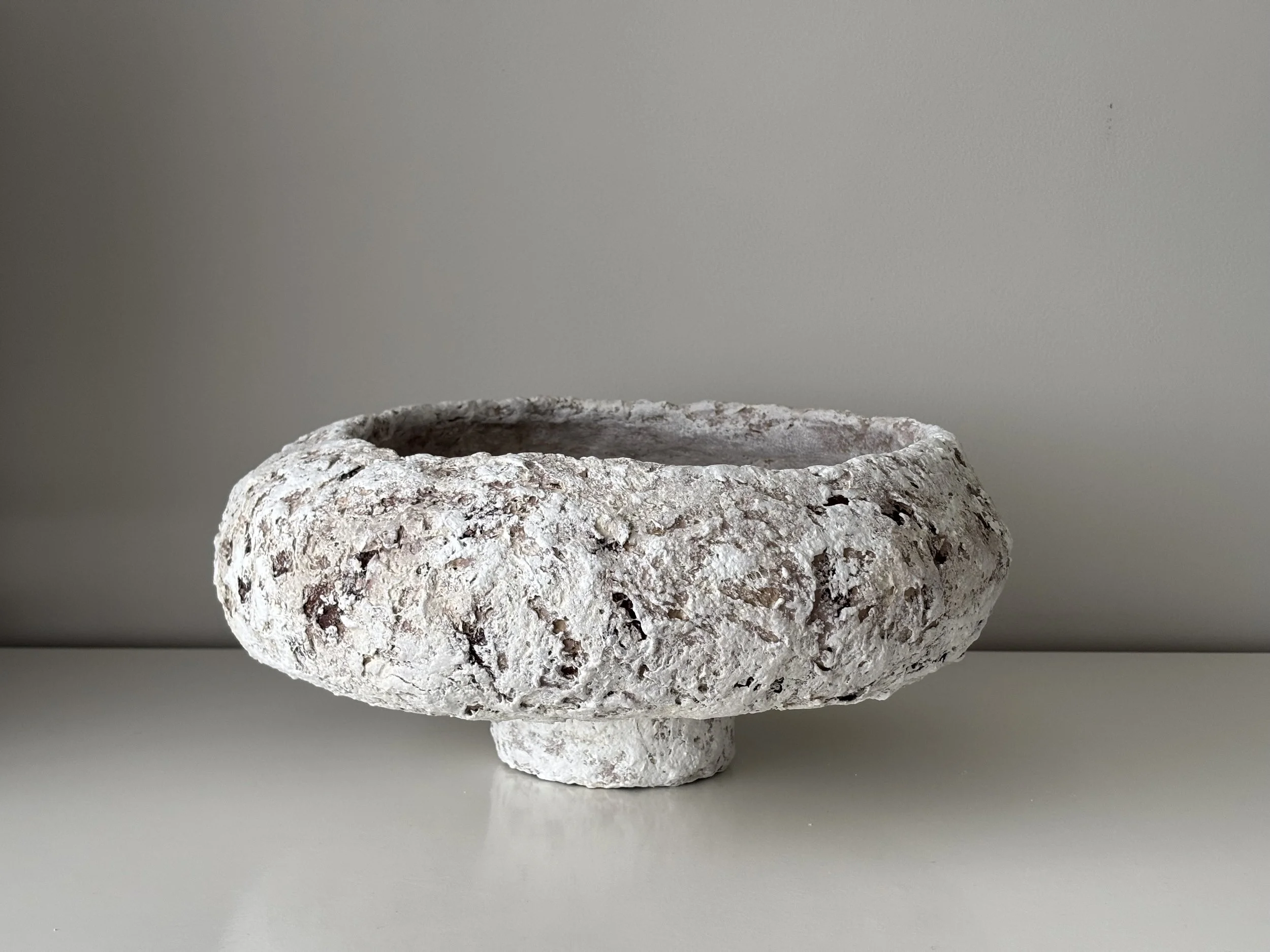 Large Textured bowl N5 photo3.jpg