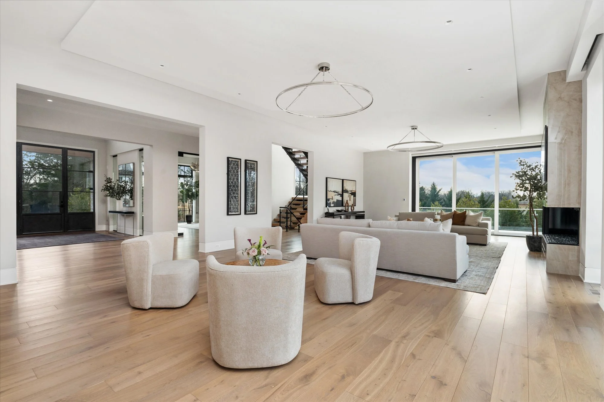 010-1306BallantraeCt0010 (1).jpg