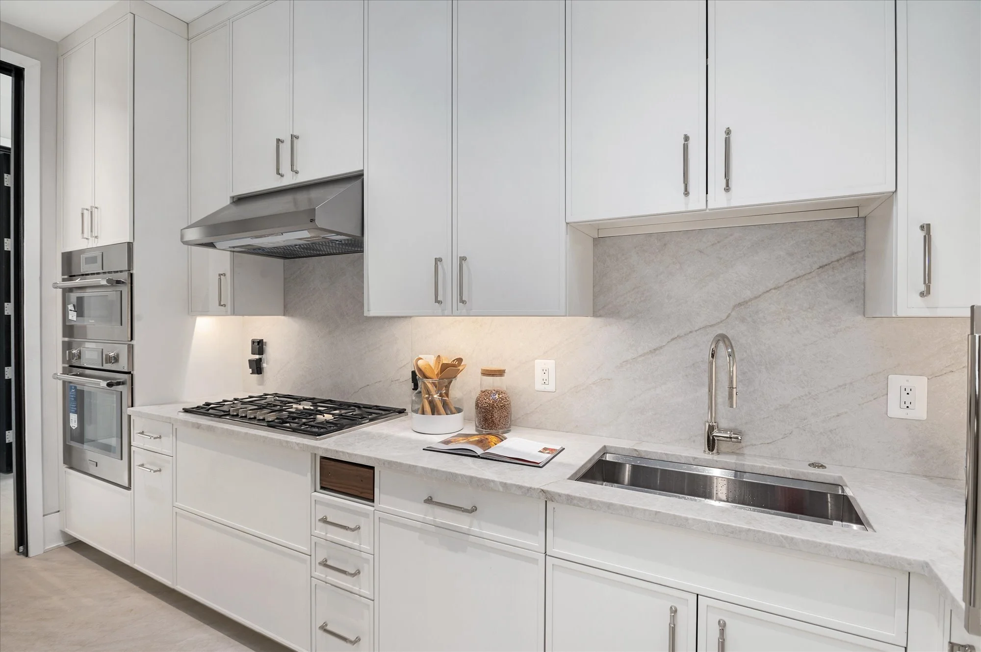 031-1306BallantraeCt0031 (2).jpg