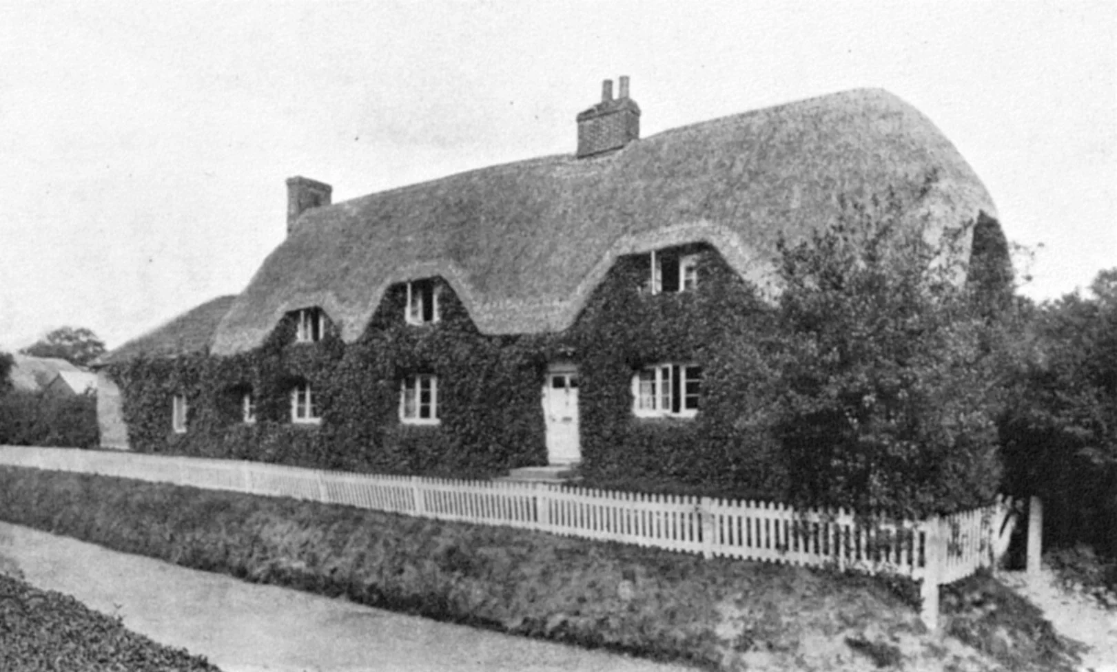 Lower Farm — Easton Royal Heritage Group