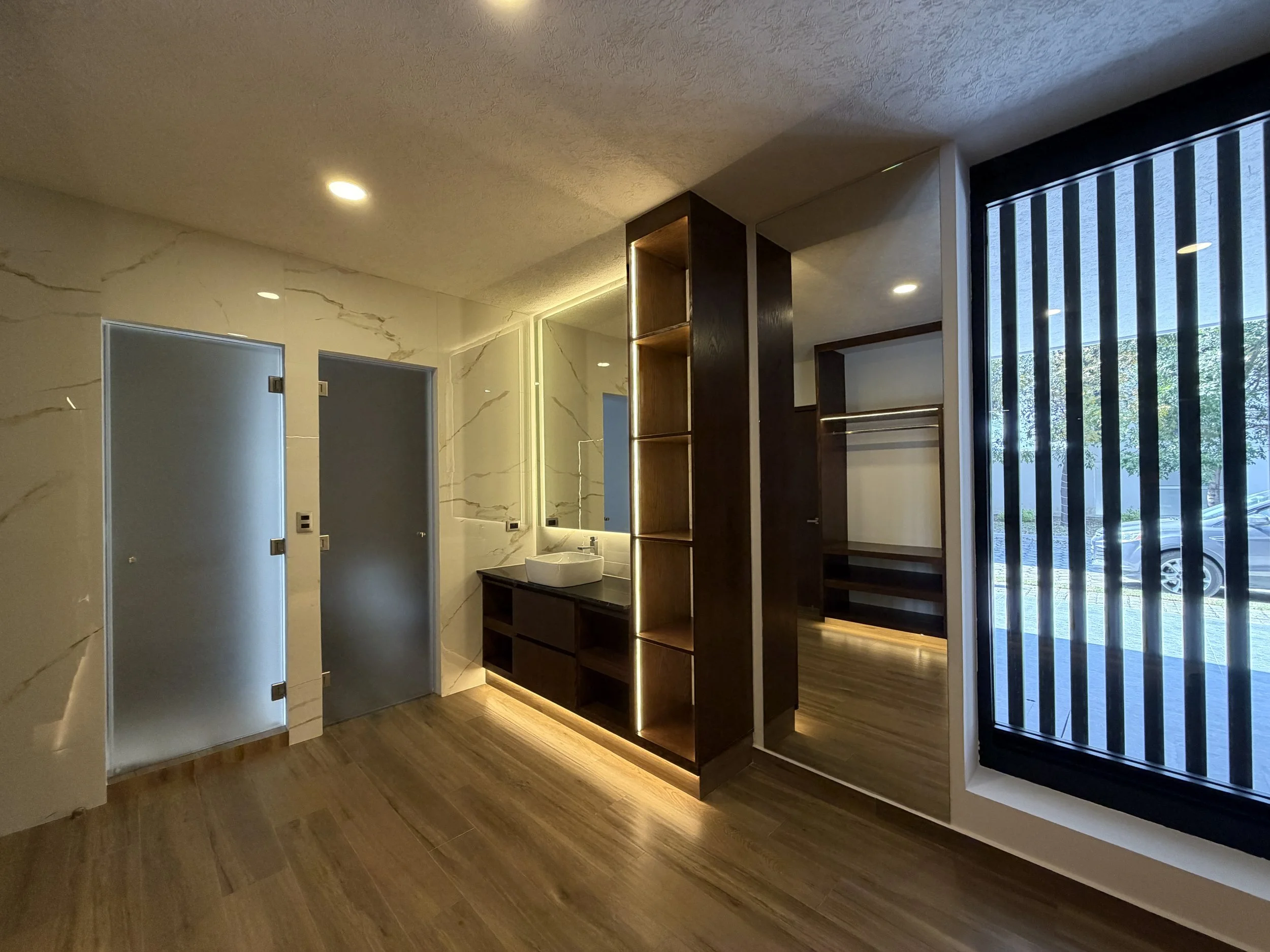 ogarrio vestidor 2.JPG