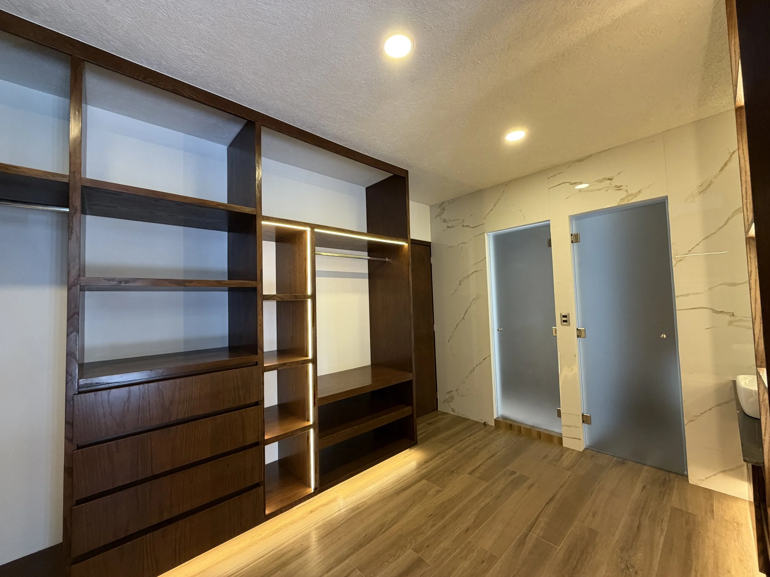 ogarrio vestidor 1.JPG