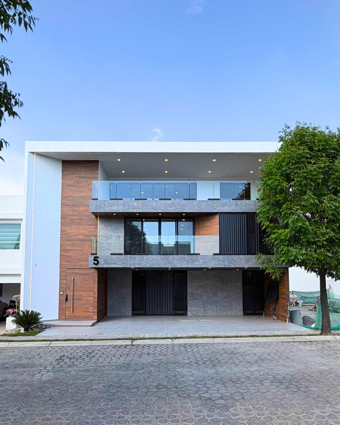 fachada naola foto.jpg