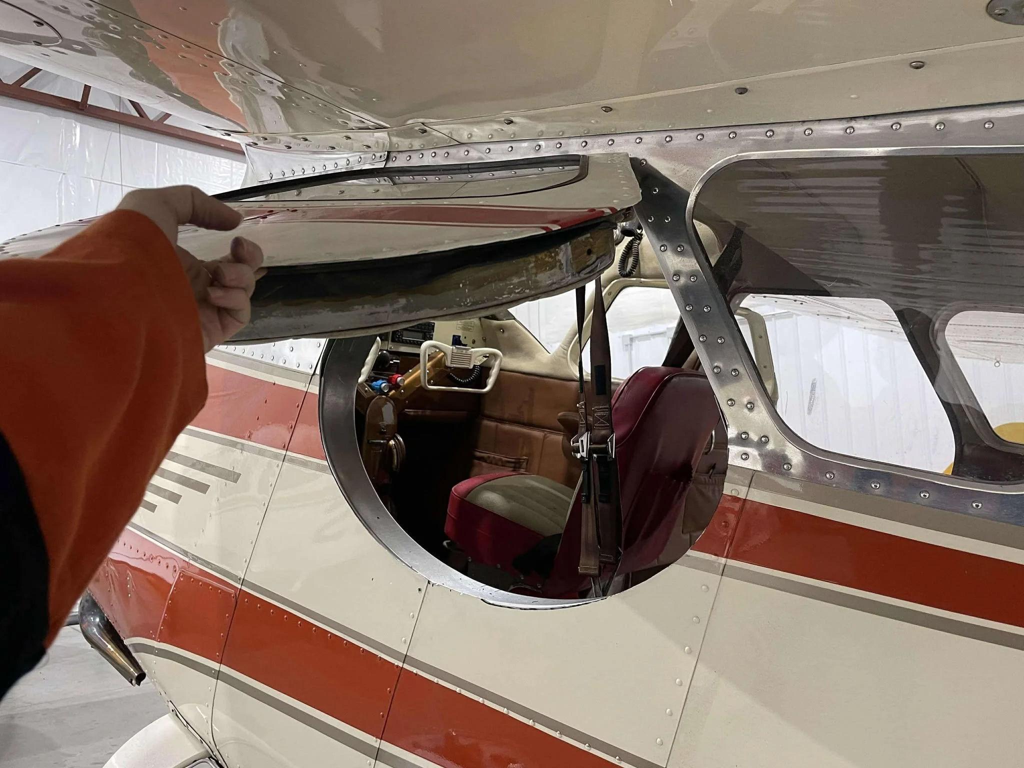Seaplane door installation