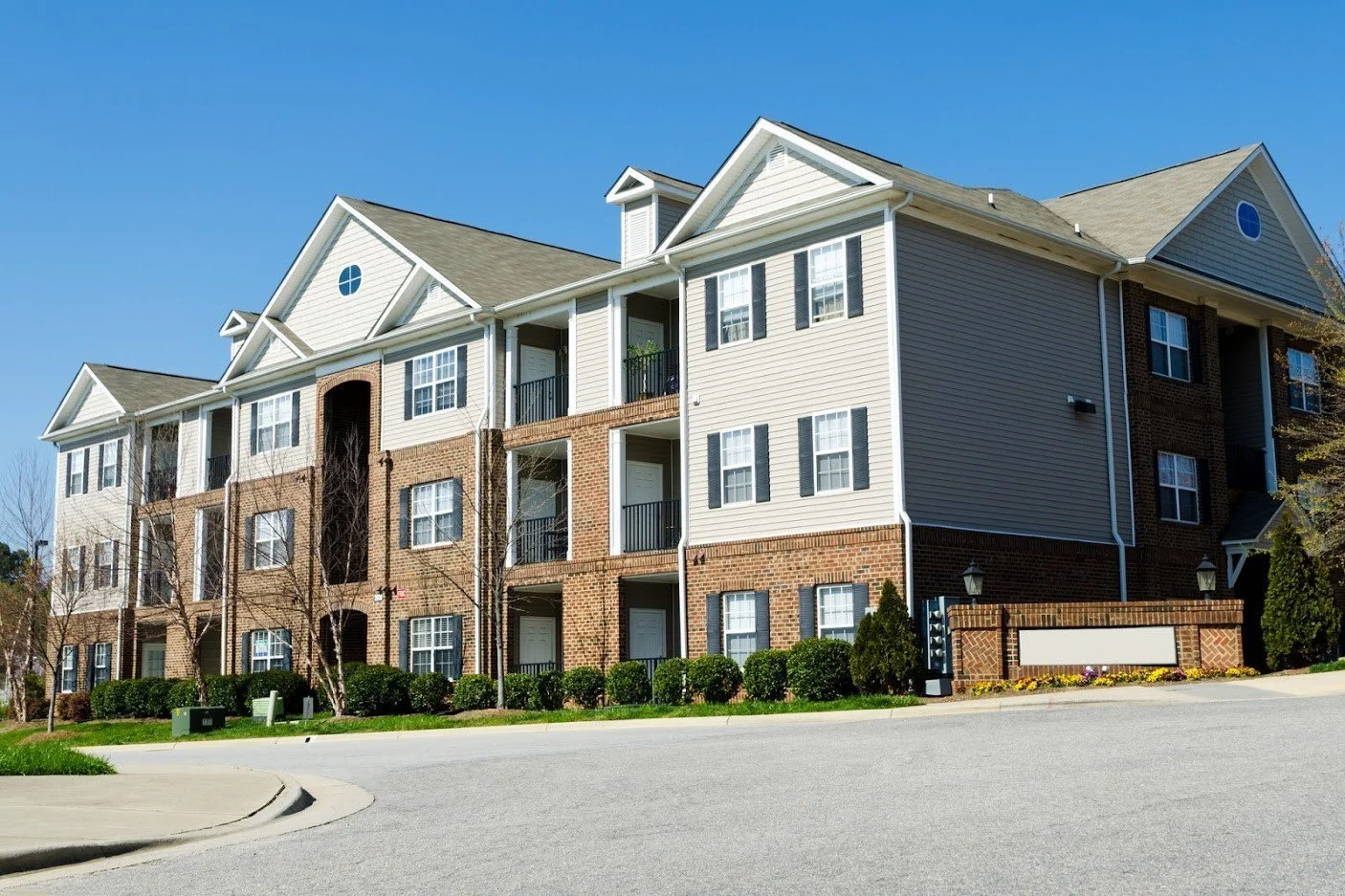 Apartment Complex Landscaping In saratoga springs: What Property Managers should expect