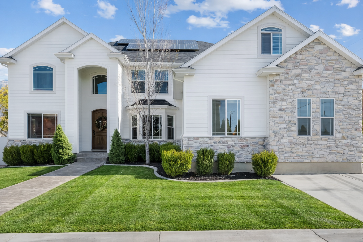 Home in Pleasant Grove, Utah that is near Mainstreet