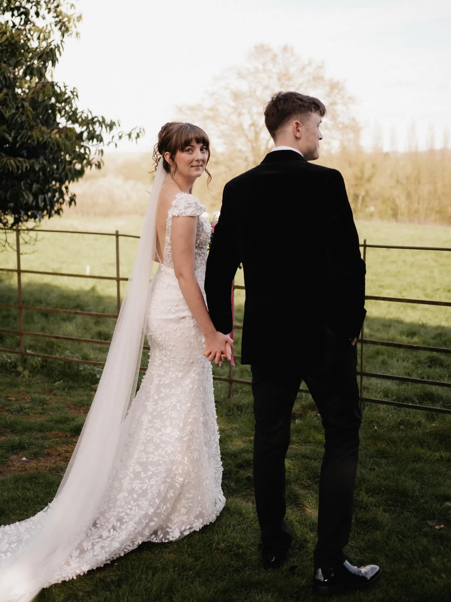 Georgia &amp; Chris | Dodford Manor 

Today we were back at Dodford Manor for another beautiful spring wedding. Huge congratualtions to you both, we loved capturing every moment 🩷

Photographer // @natandlizzyweddings 
Venue // @dodfordmanor
Hair //