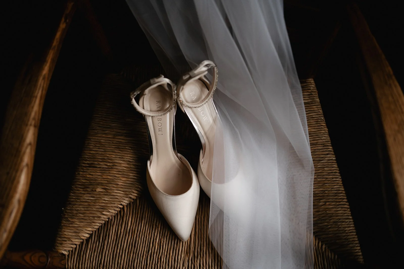 Holme Pierrepont Hall Wedding | Nat & Lizzy-2.jpg