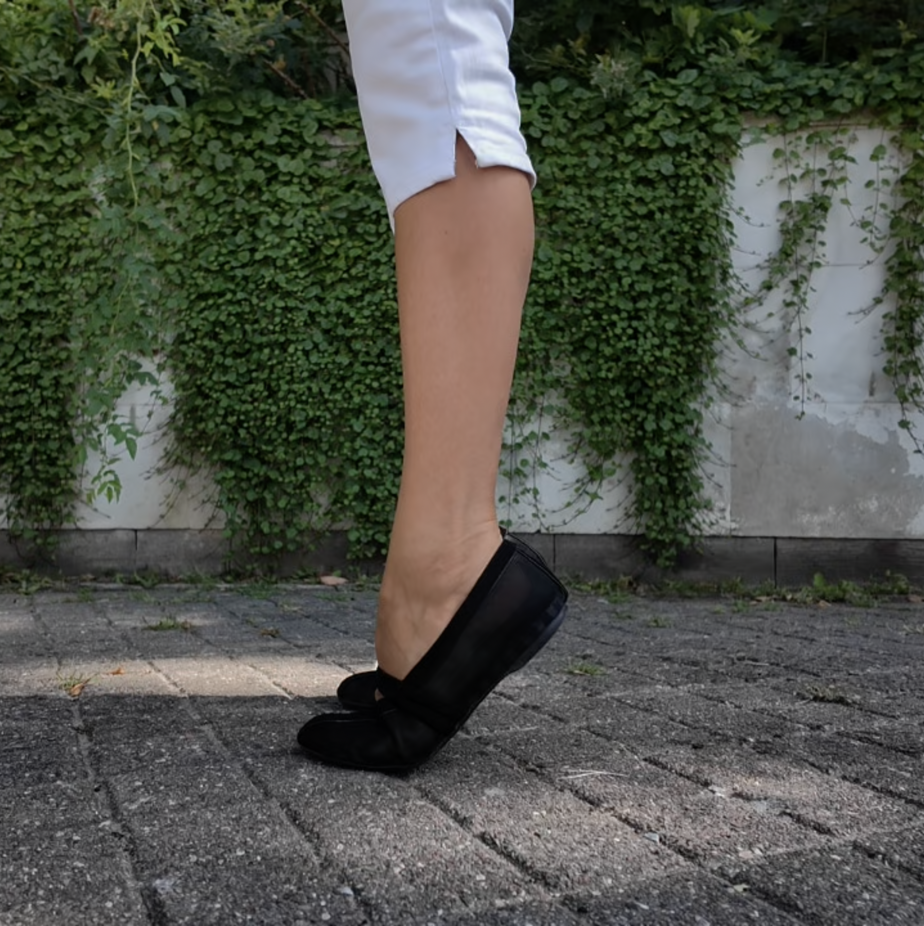 Tip toe-03.png