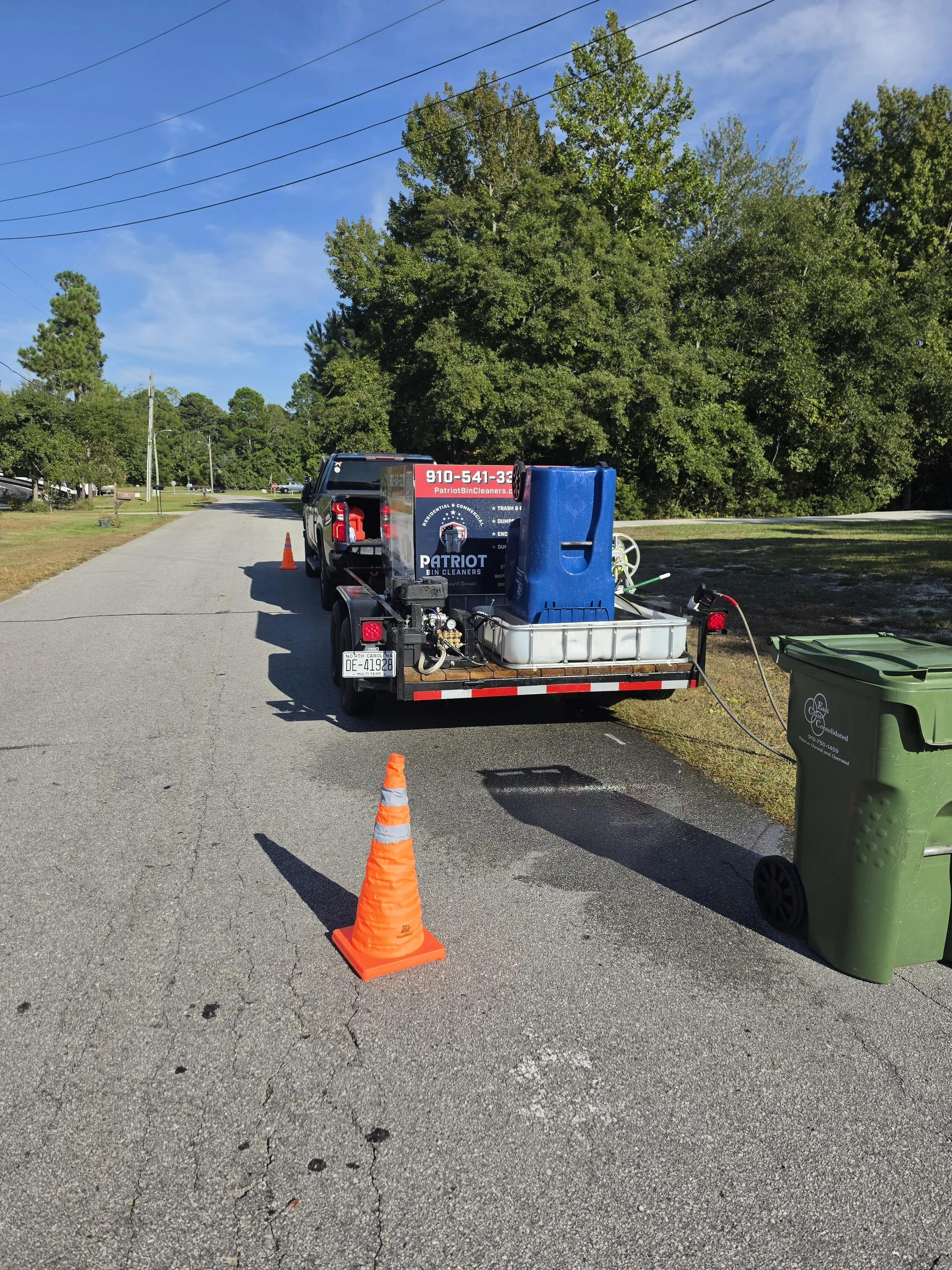 Fall Trash Bin Cleaning in Sneads Ferry &amp; Topsail NC: Your October Reset Guide