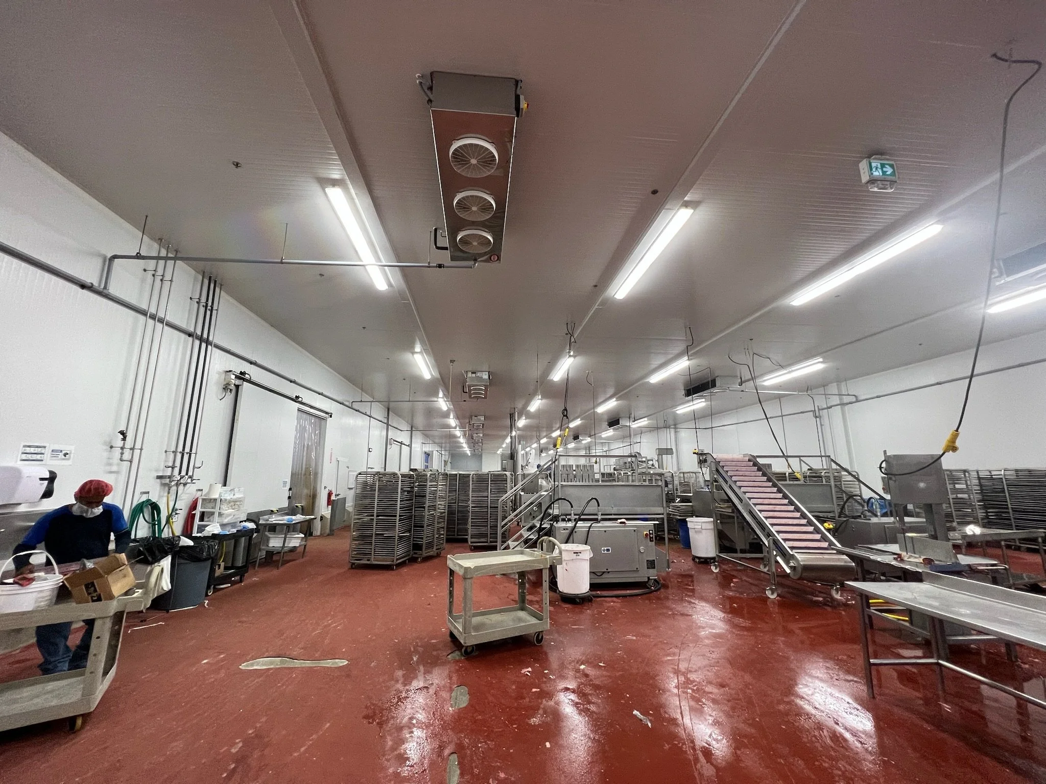 Large-scale industrial cold storage facility design and construction by TSSA-licensed engineering specialists in Canada.