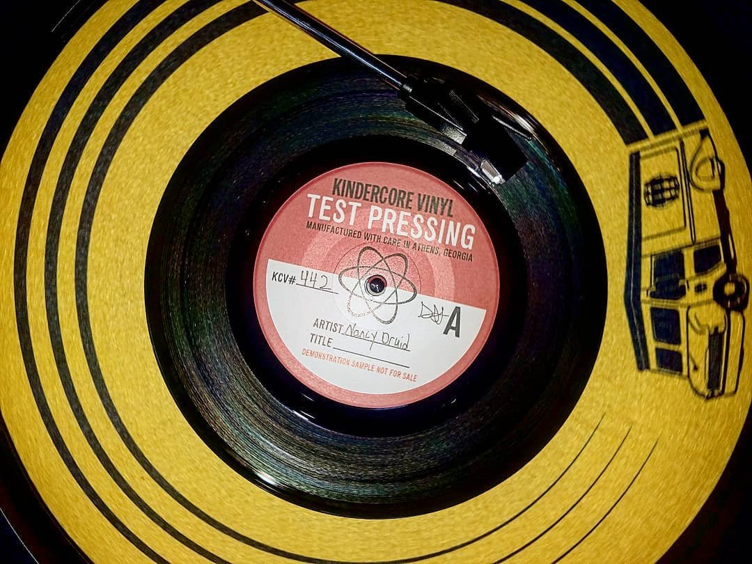 Test press testing the 7inch split

#nancydruid #jezebelheart #kindercore #speakeasysound