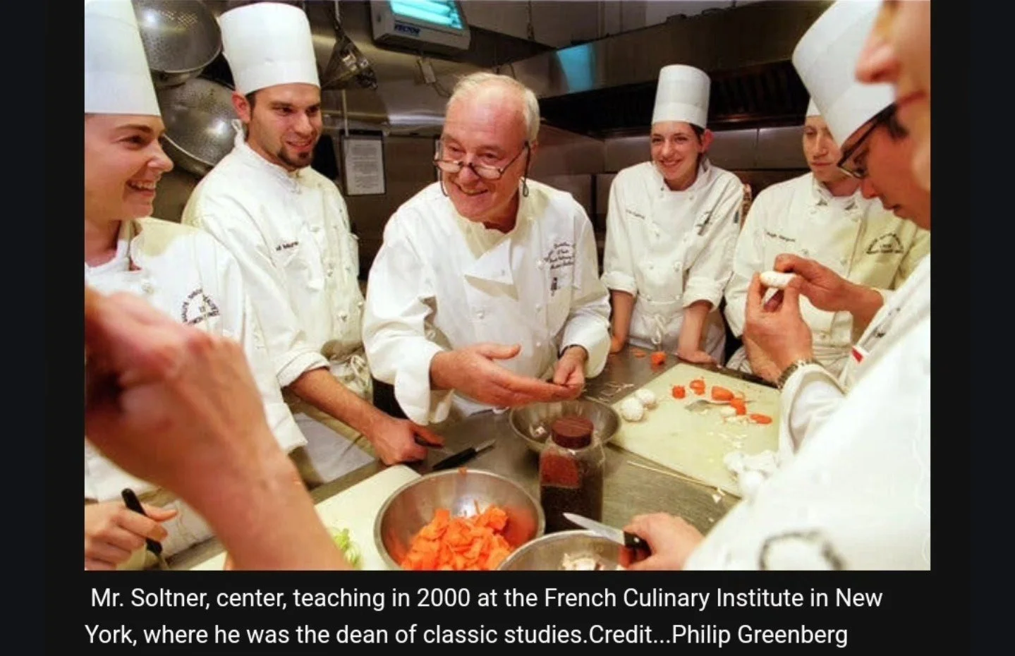 Working and Living with a smile! 

#chefdecuisine #instyle