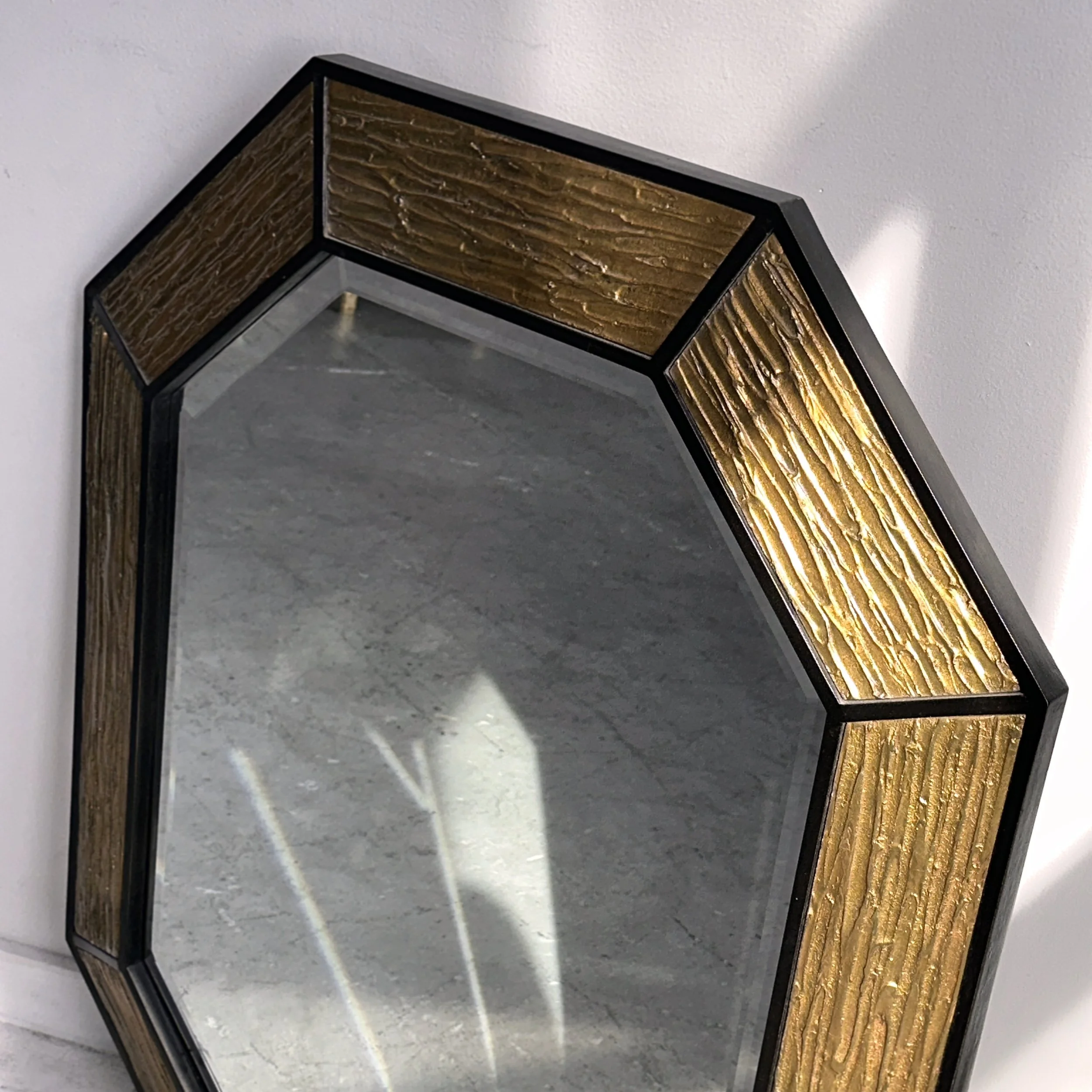 R819-Spectrum-Octagonal-Mirror-Beveled-Interchangable-Pannels-Victoria-&-Son-Custom-Order-Furniture-Antiques-In-Situ-Gold-Spackled-Finish-2.jpg