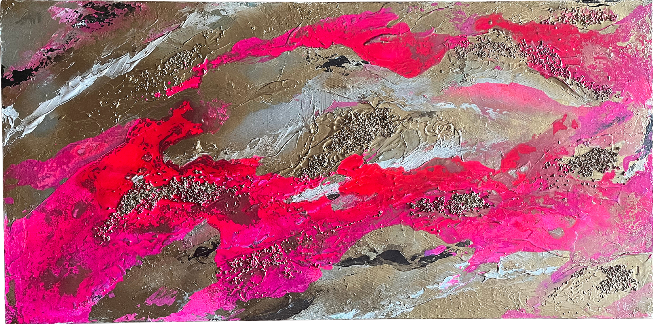 ELIXIR FUCSIA  (SERIE ALQUIMIA DORADA) - Acrílico fluido, aerosol dorado
premium, texturas sobre lienzo. 40 x 80 cm