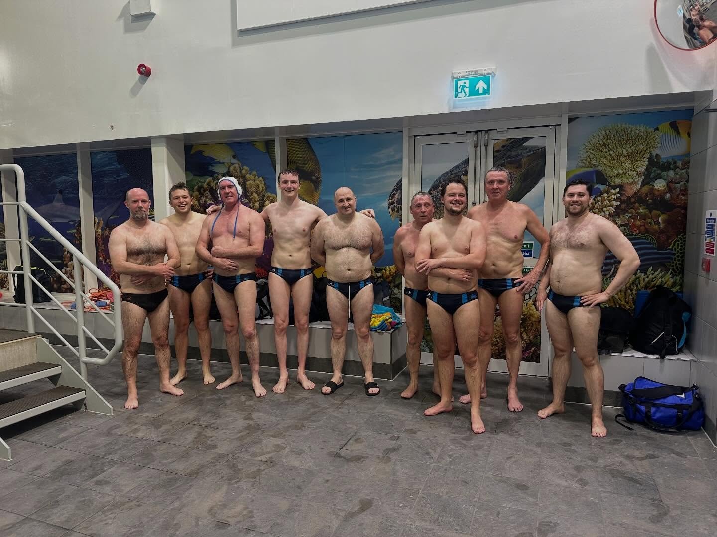 The summer league continues strong with our 2nd win of the season tonight against @wtnarwhals !
Great game from all and we&rsquo;ll see them again for the away game! 🤽&zwj;♂️ #easternotters #waterpolo #londonleague #win #teamworkmakesthedreamwork