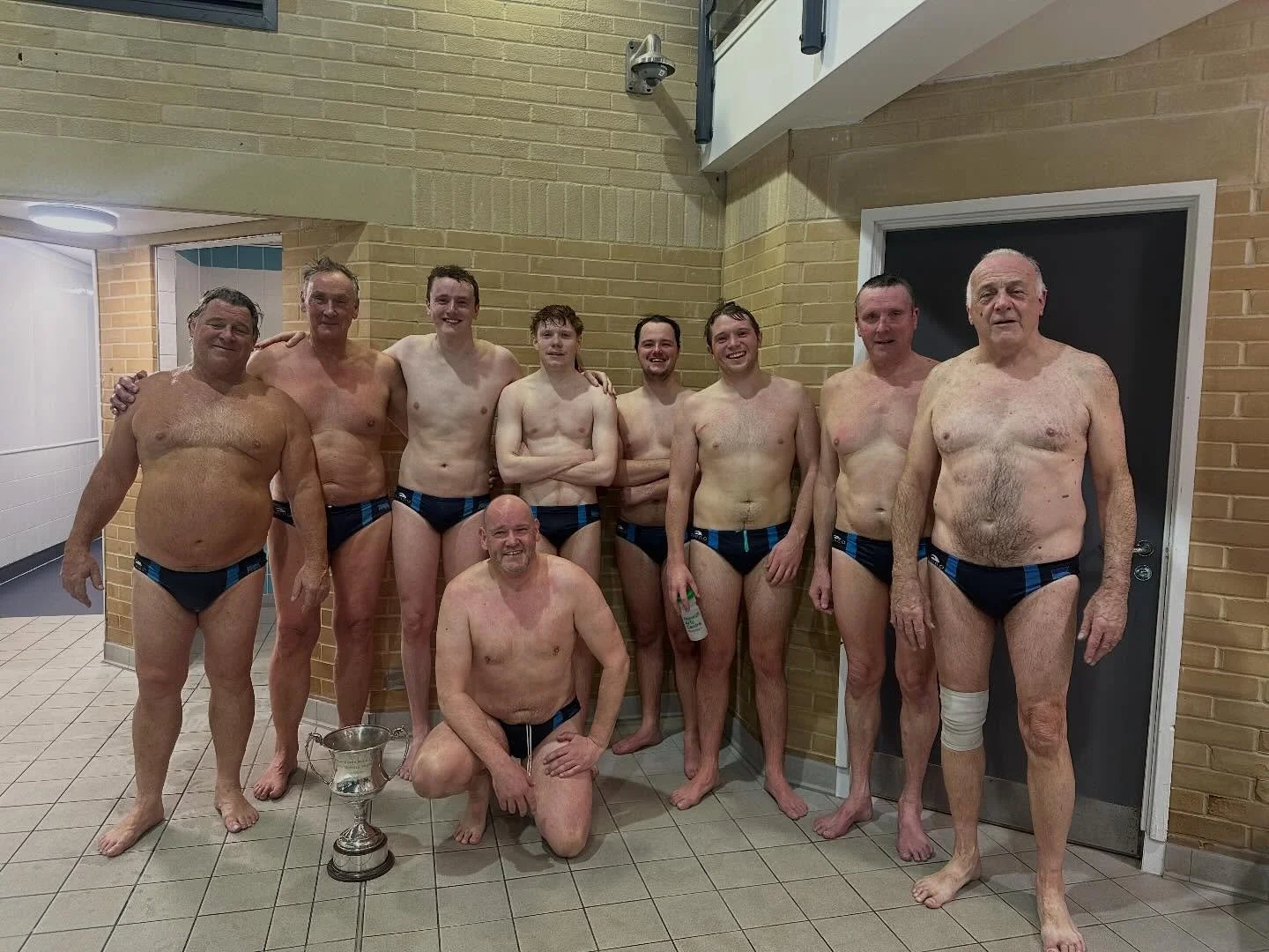 Been a couple of months since the London Winter League started but tonight was one worth sharing. A win for Eastern Otters against @enfieldwaterpoloclub 
Great game and the good news, we&rsquo;re regrouping to play them at home next week! #waterpolo 
