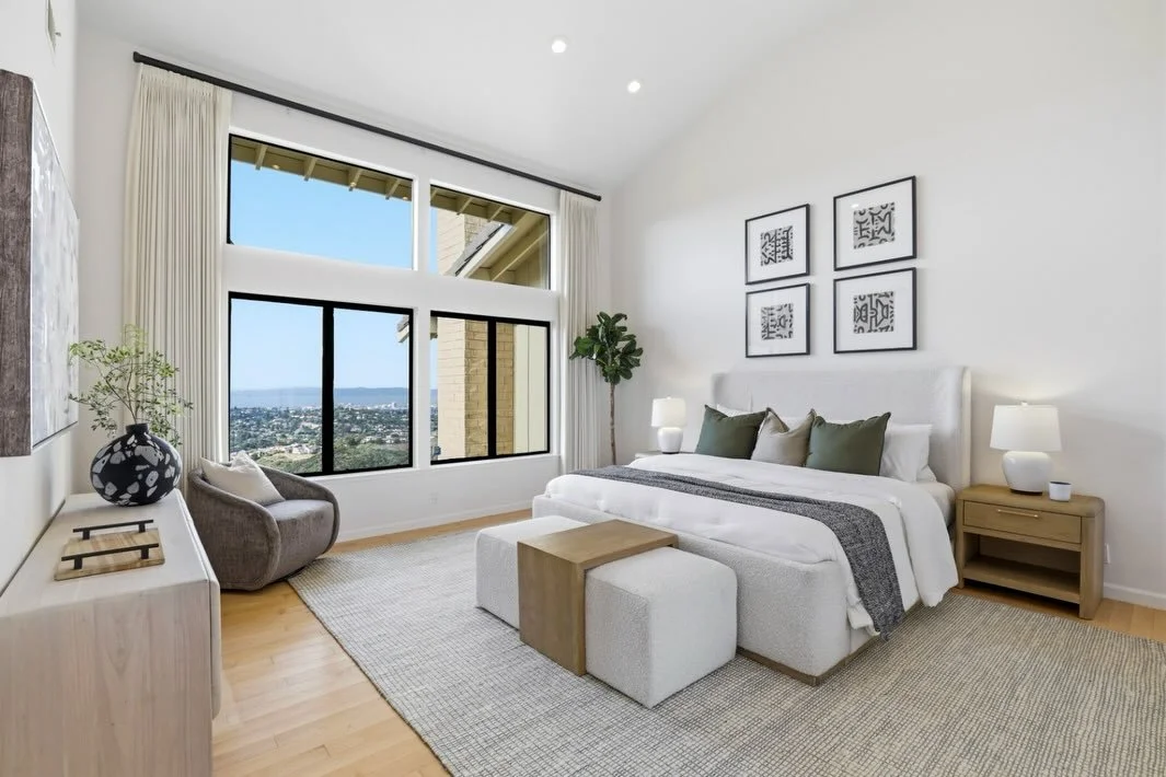 Designed to feel effortless.
Warm interiors, elevated styling, and views that speak for themselves.

Sold in just 8 days with the help of thoughtful staging.

📍20 Trillium Ln, San Carlos, CA 94070
🏡@victoriabi.realestate 
🪑@tykarges 
📷@teamsogold