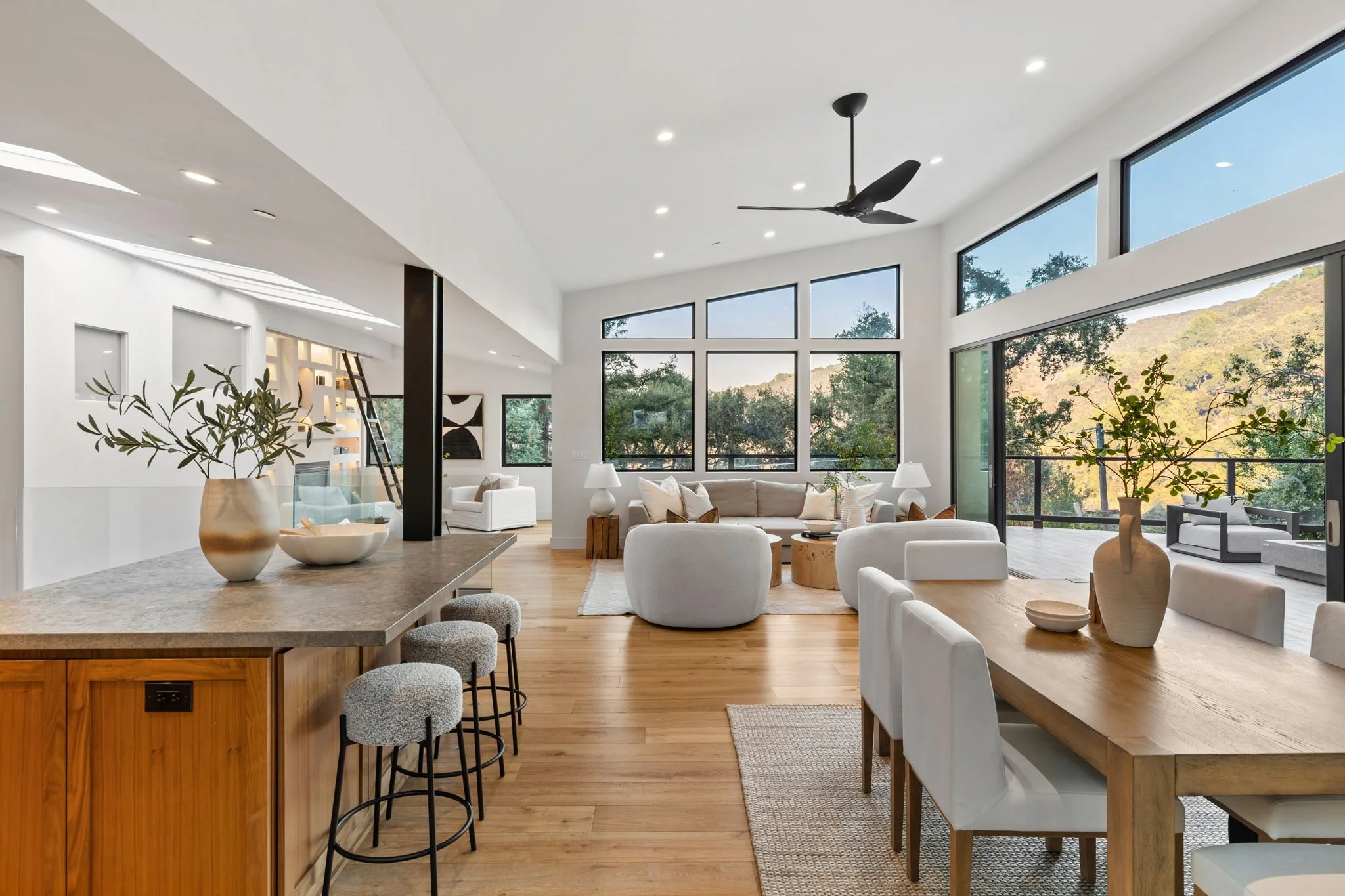 14-web-or-mls-So Gold Photo-14.jpg