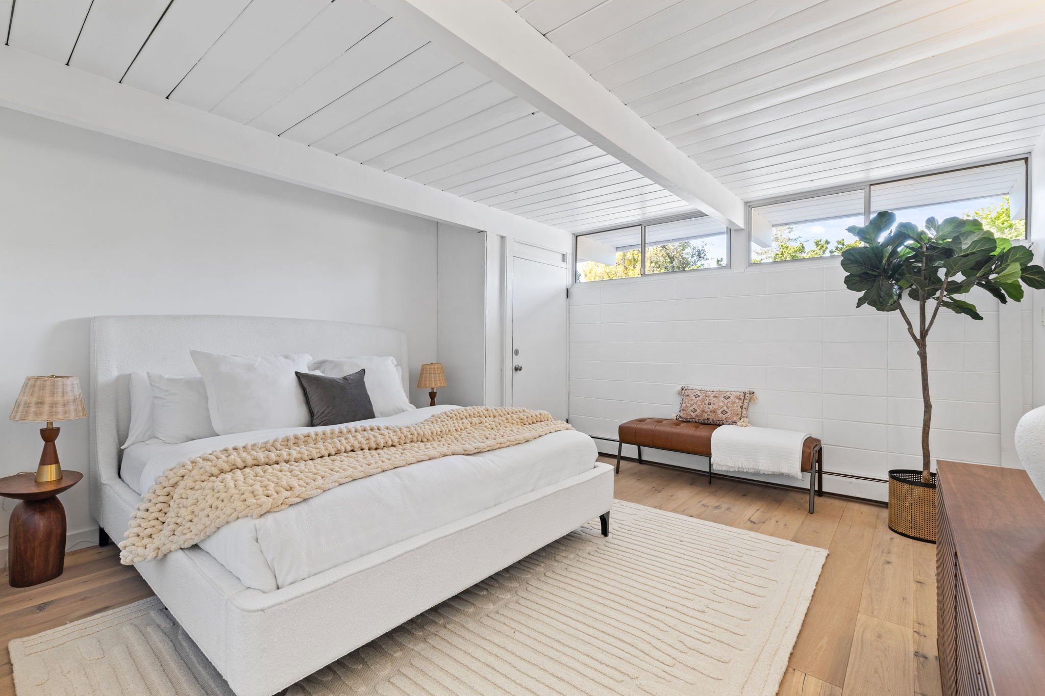 7-web-or-mls-So Gold Photo-7 (1).jpg