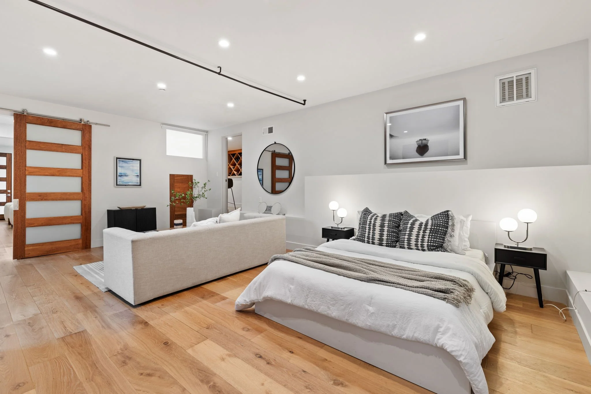 8-web-or-mls-So Gold Photo-8.jpg