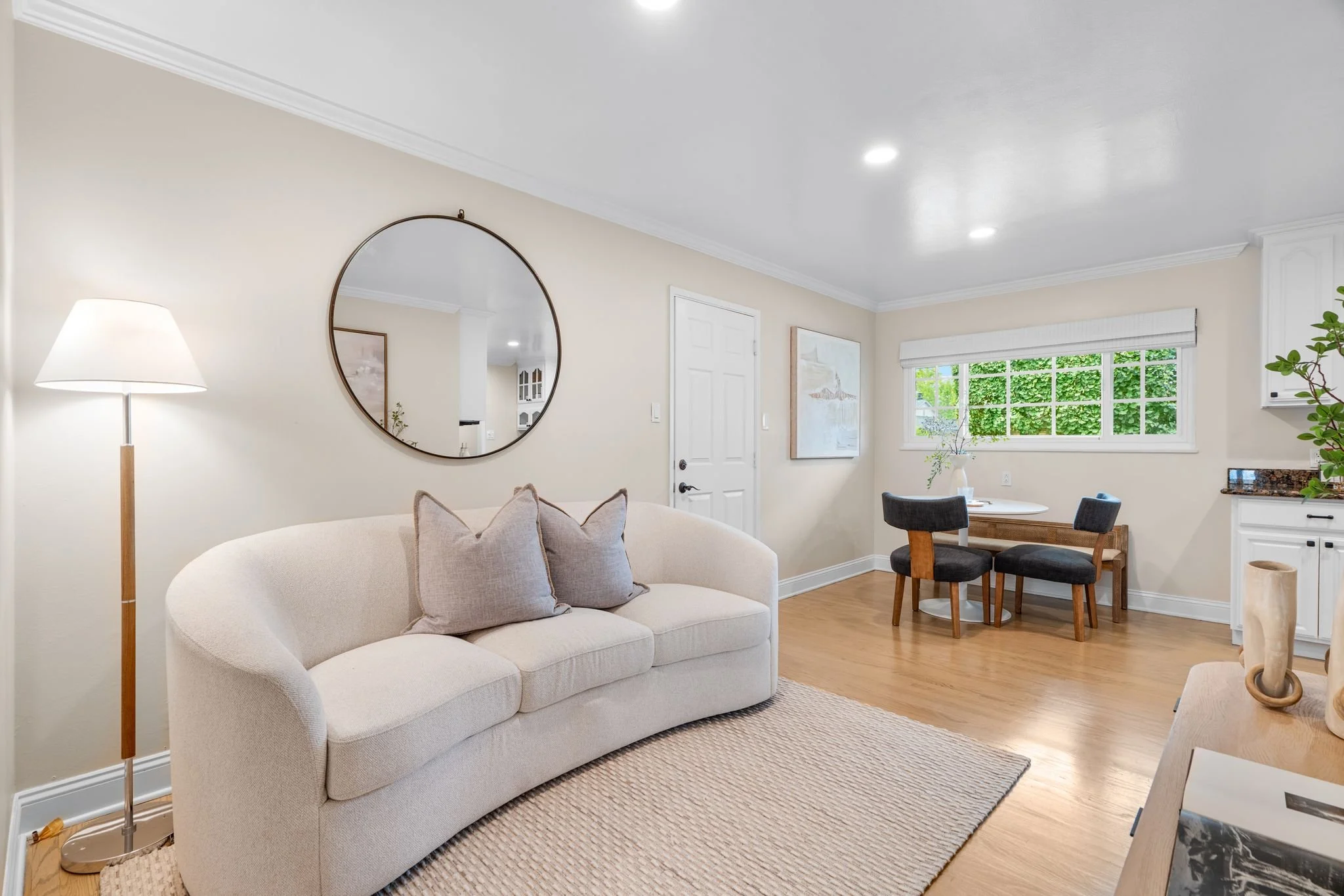 mls_1709 Peartree Ln-Photo-9.jpg