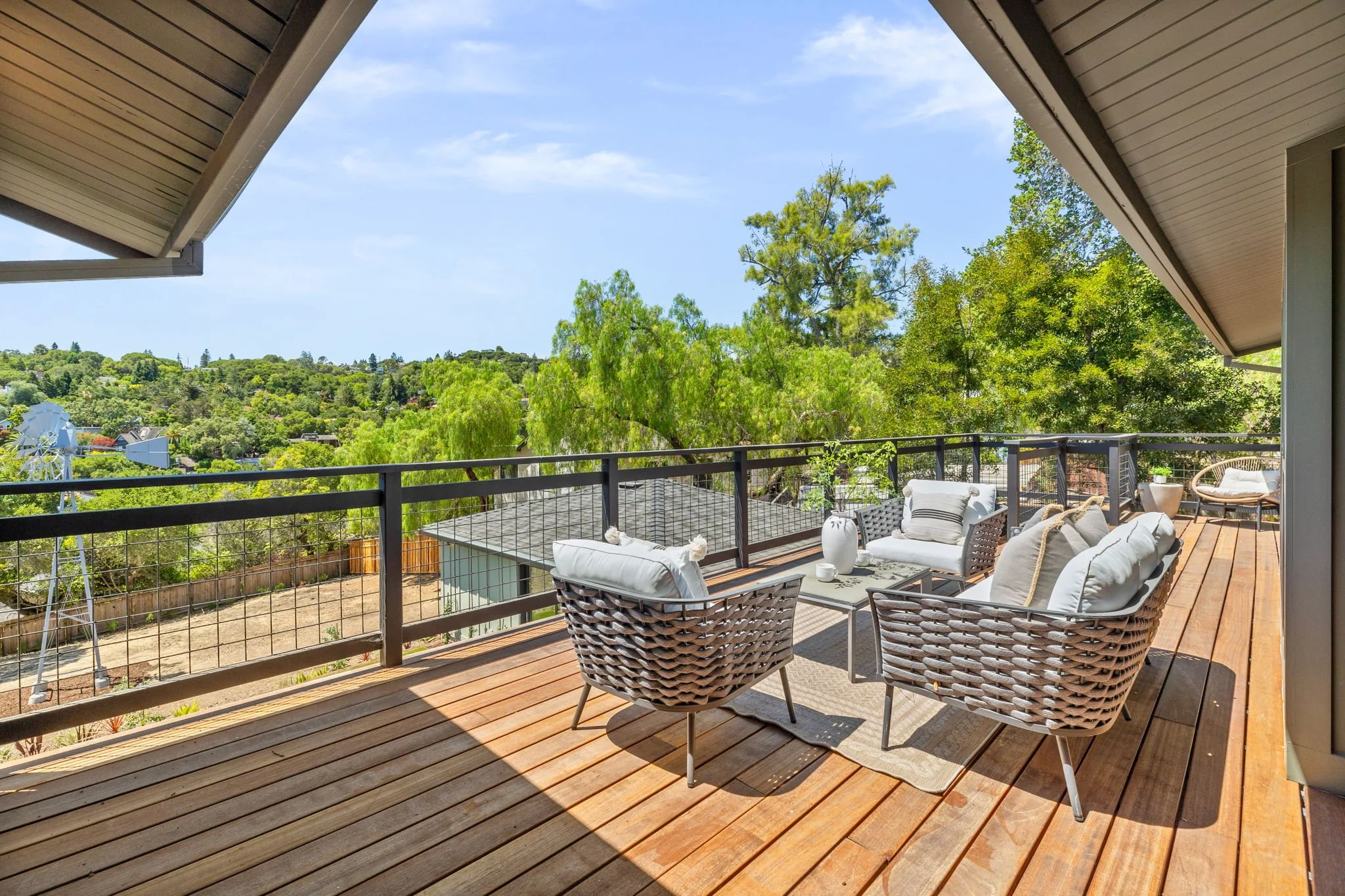 29-web-or-mls-So Gold Photo-22.jpg