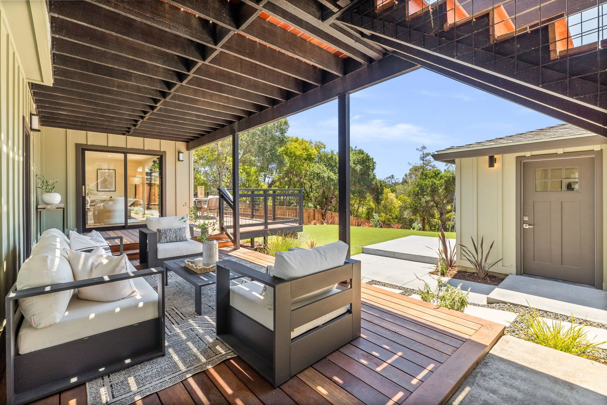 44-web-or-mls-So Gold Photo-32.jpg