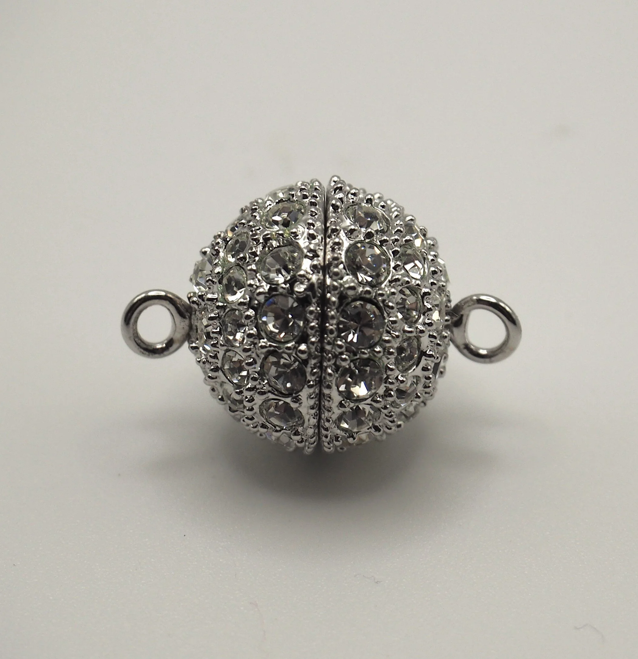 Sparkling Screw Clasp 12mm1.JPG