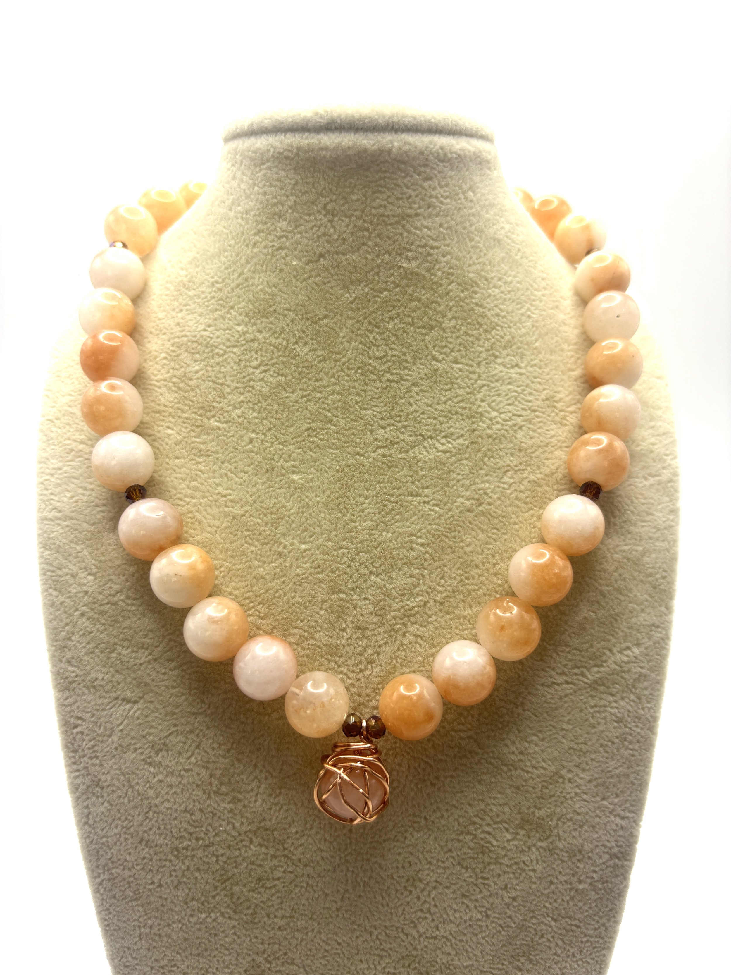 Orange coral beads necklace3.JPG
