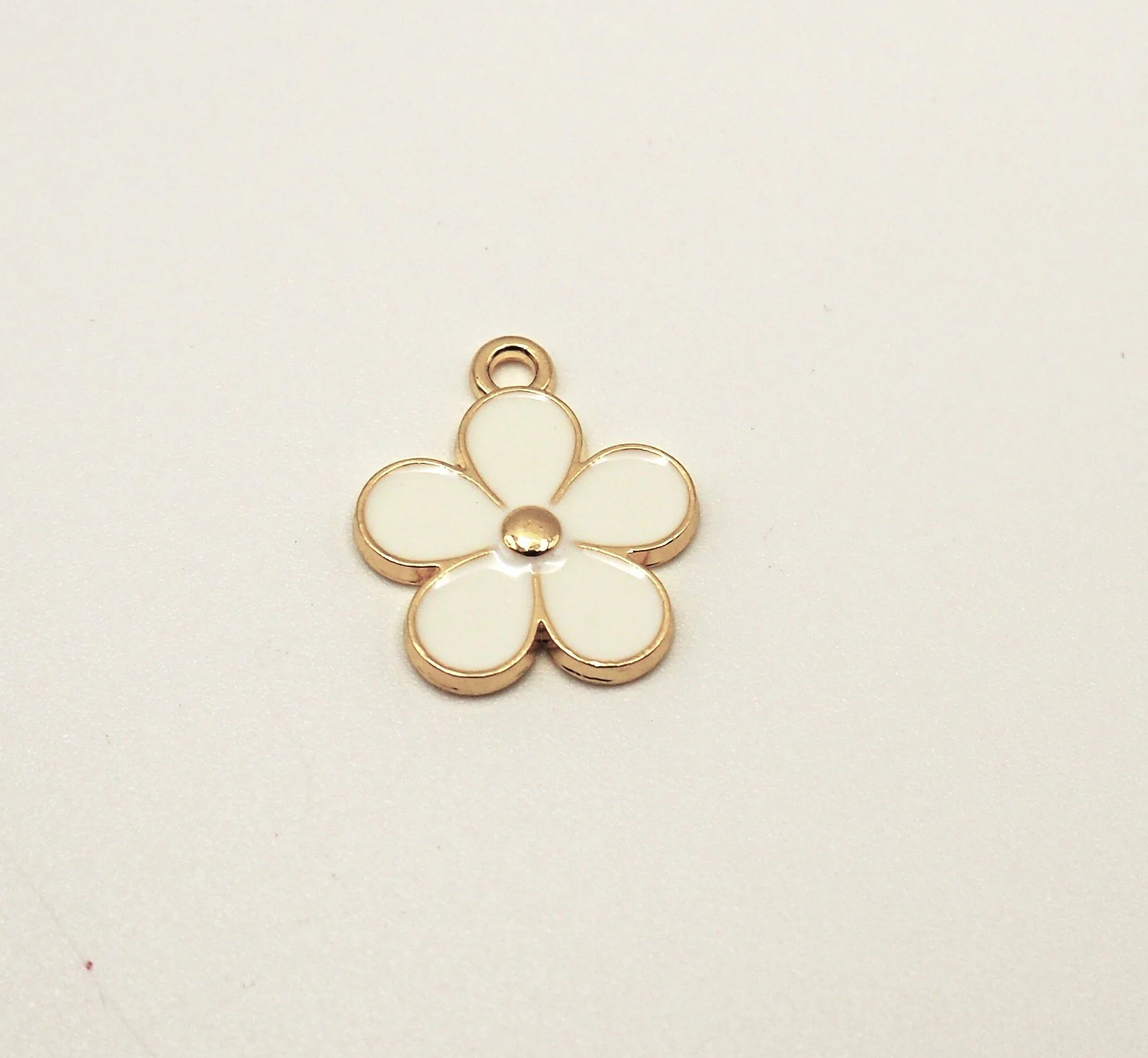White & Gold Flower Charm - 13mm ( 5 pcs)
