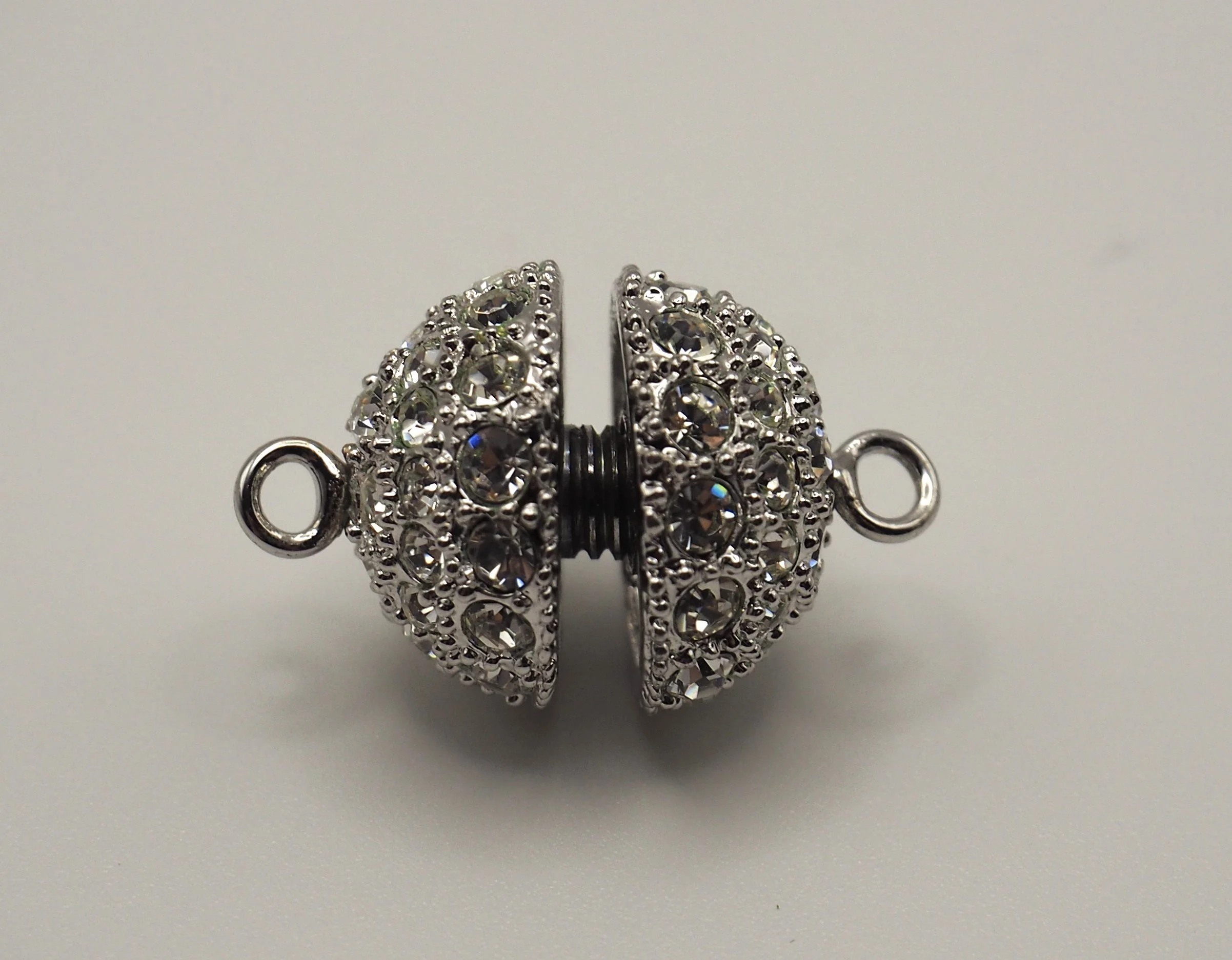 Sparkling Screw Clasp 12mm.JPG