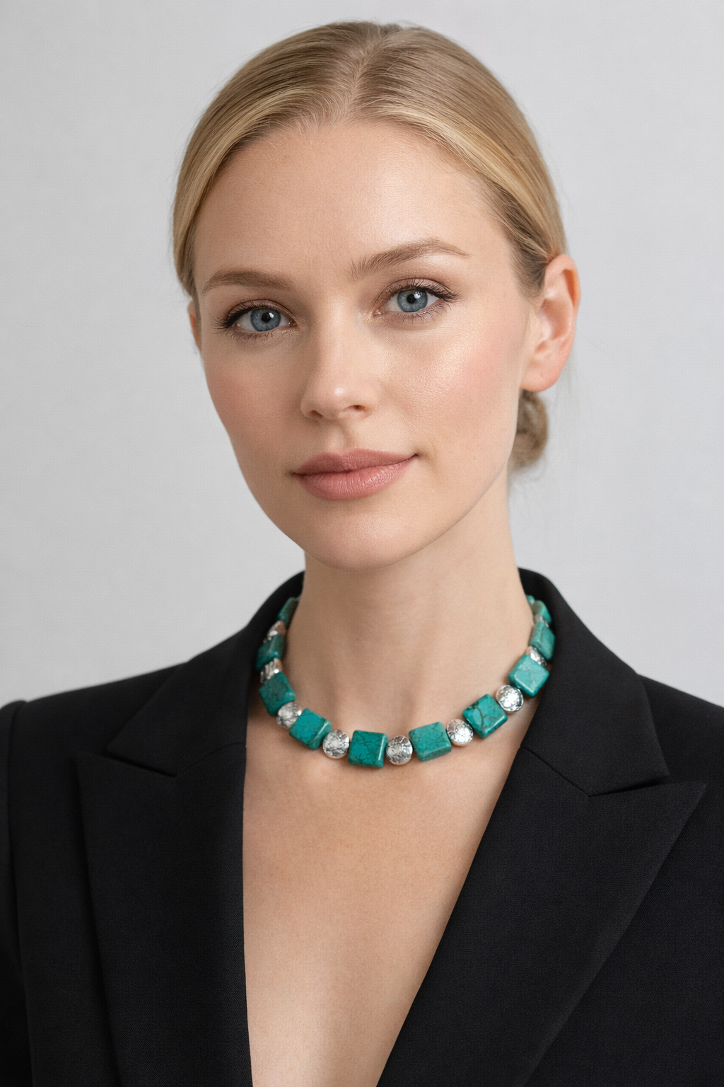 Green Turquoise choker.png