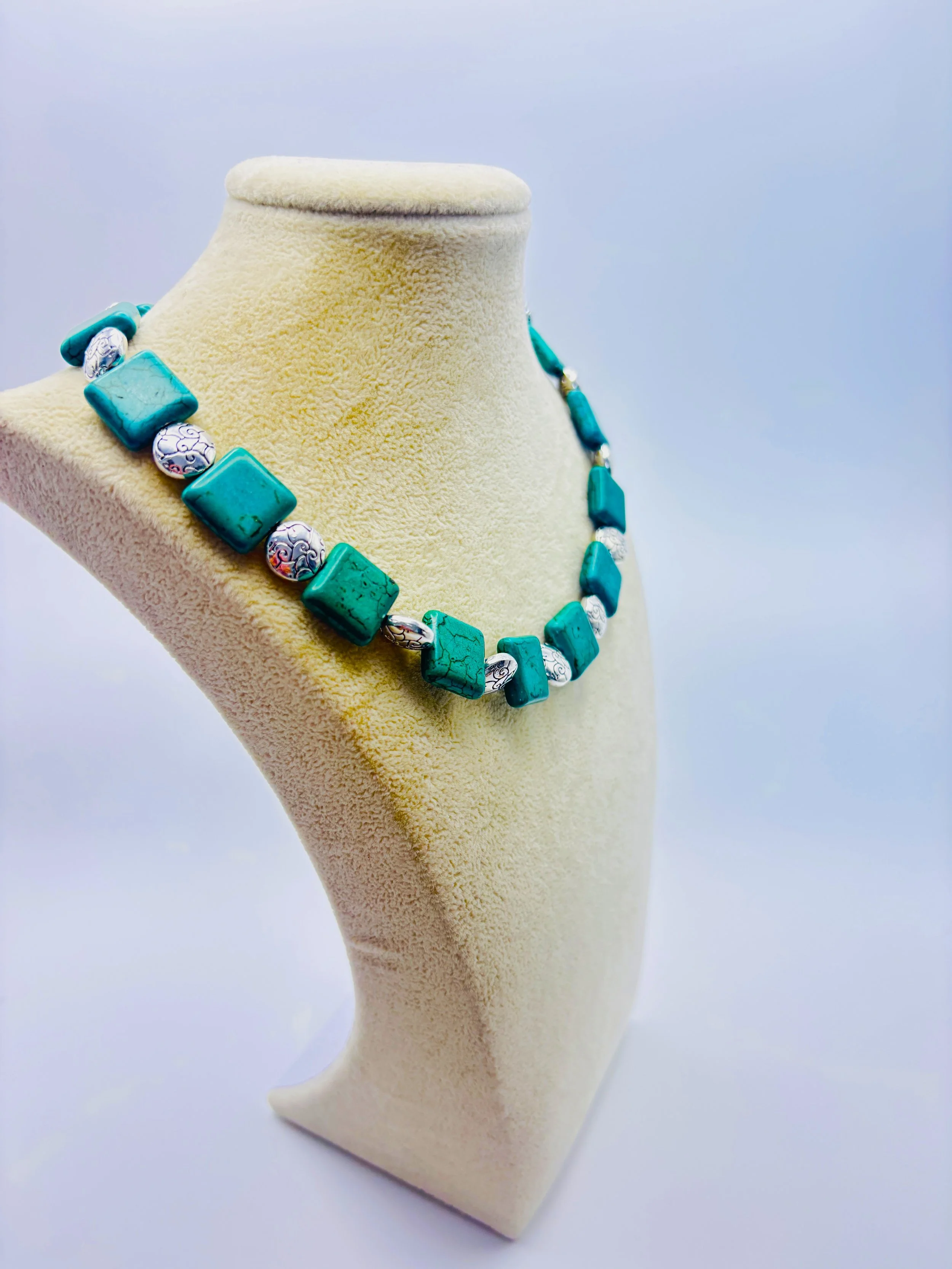 Green Turquoise choker3.JPG