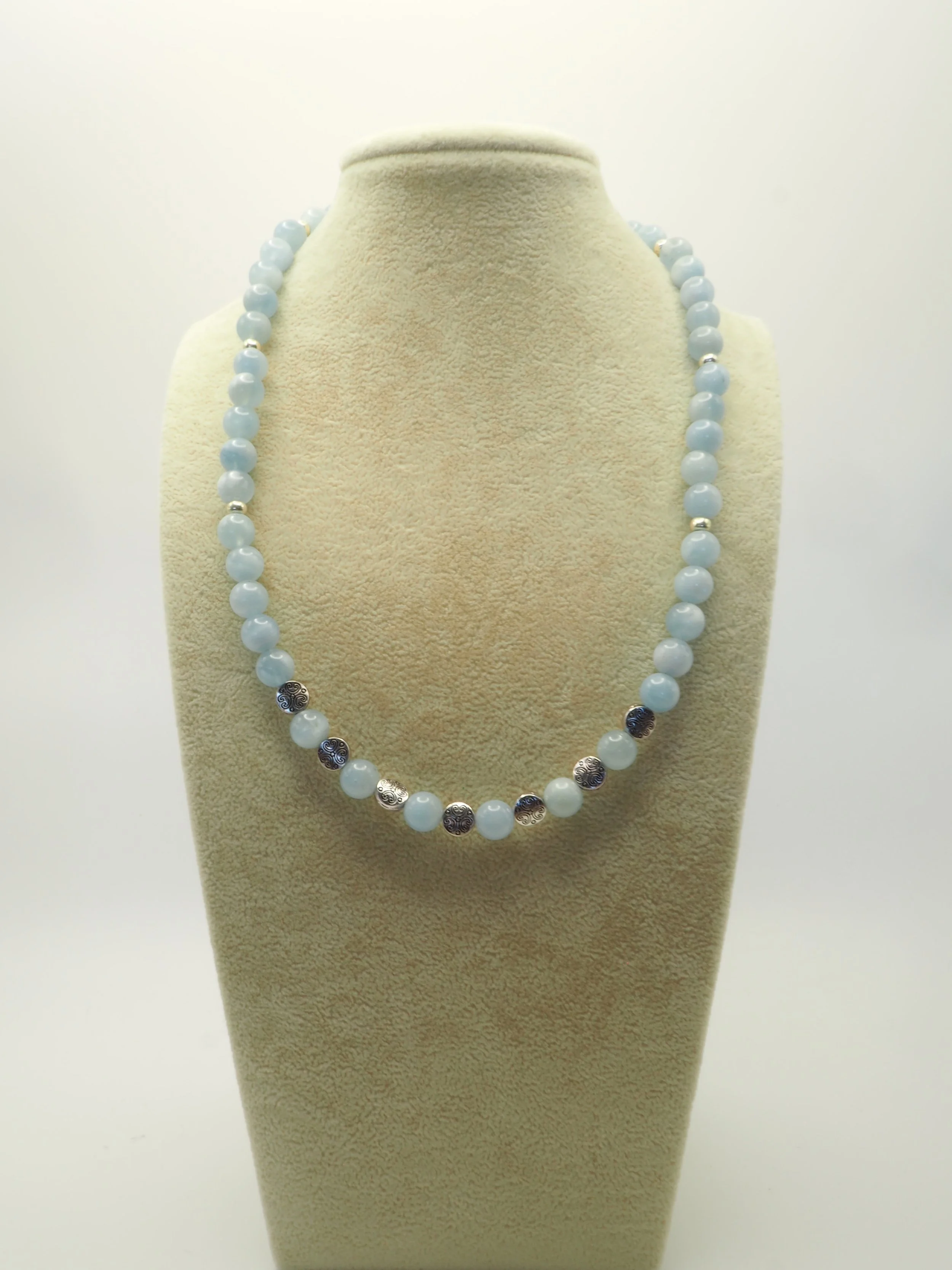 Aquamarine Bead Necklace2.JPG