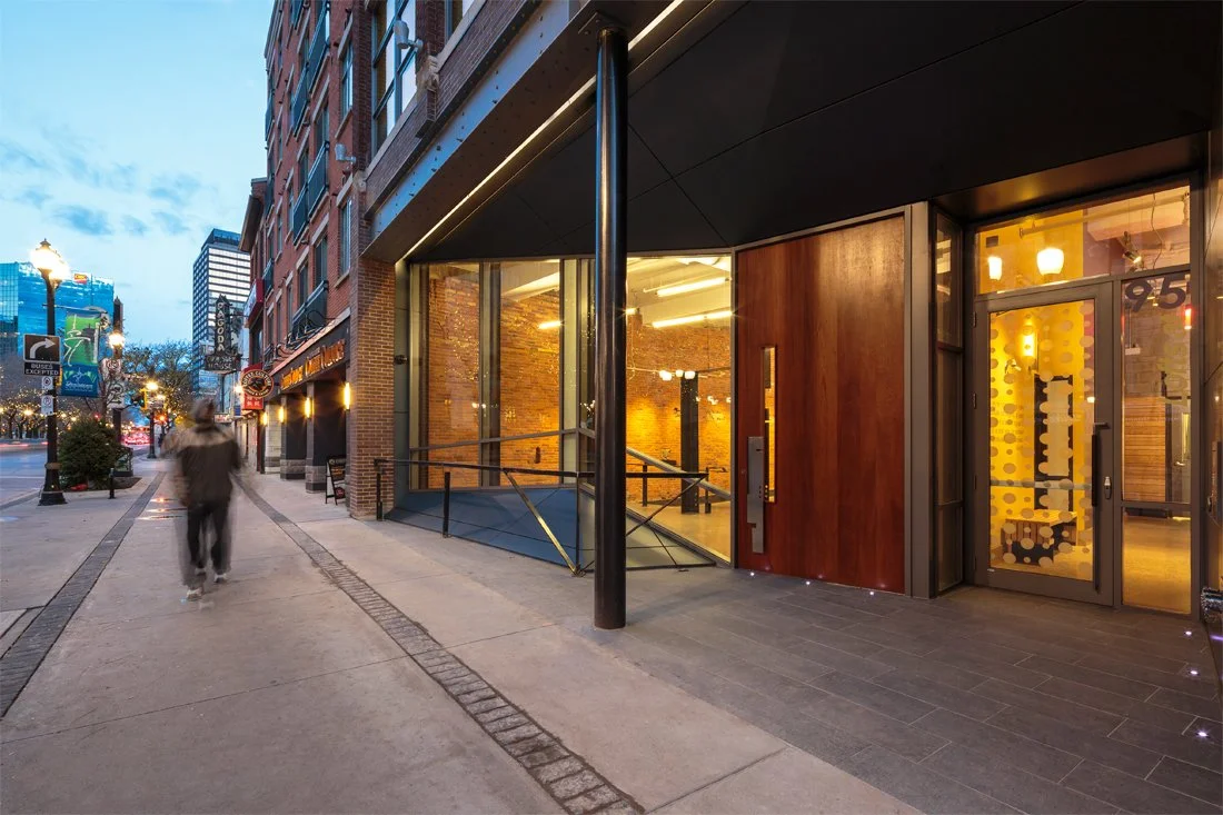 95 King E. doublespace