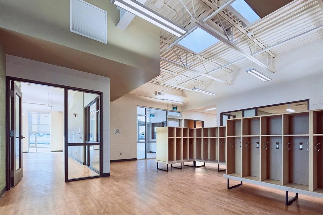 Franklin Road Elementary School - locker room