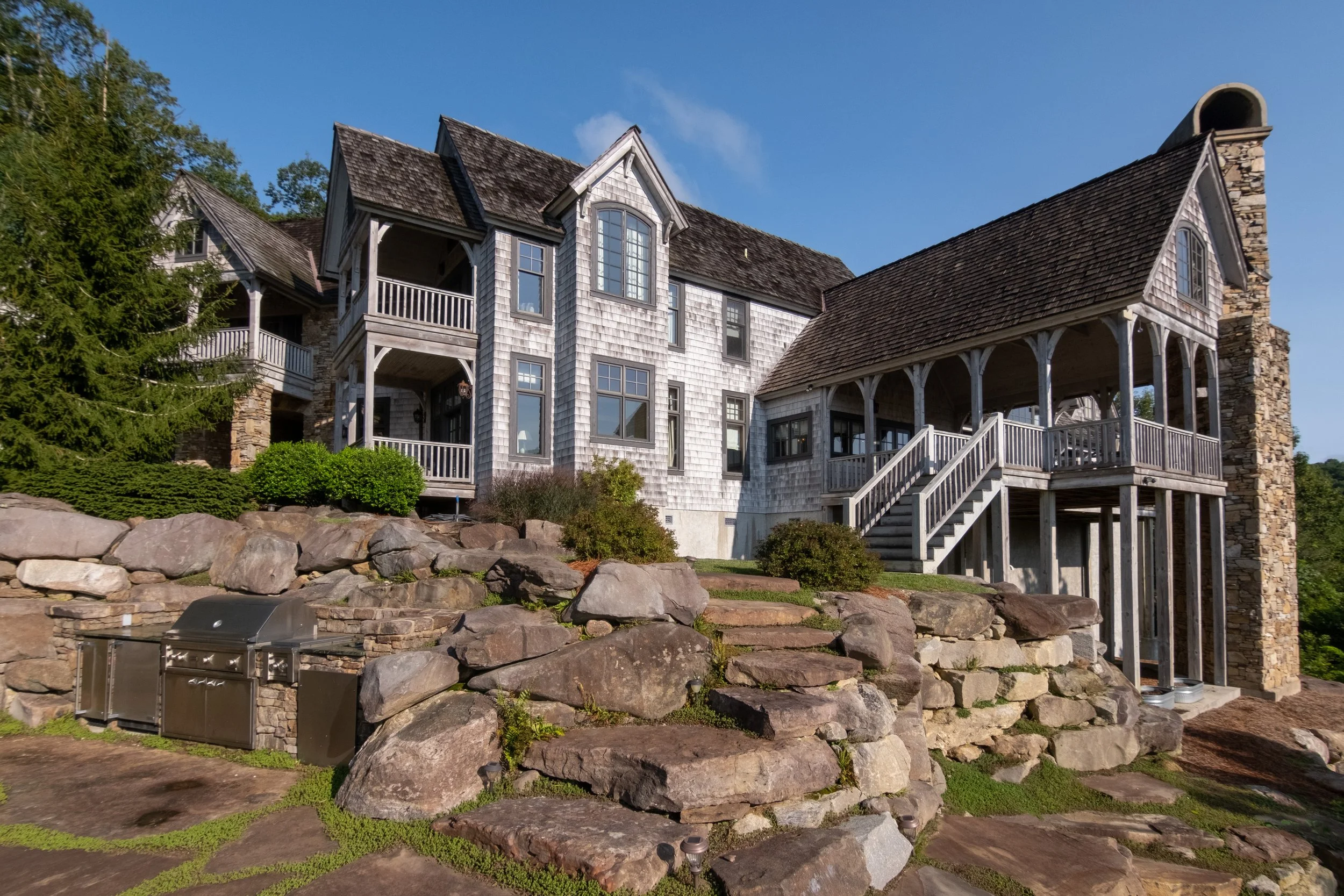 215 Equine Drive-3.jpg