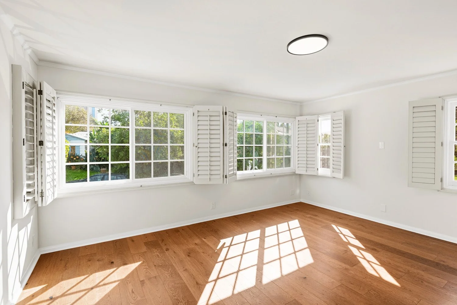 10309 La Grange Ave 12.jpg