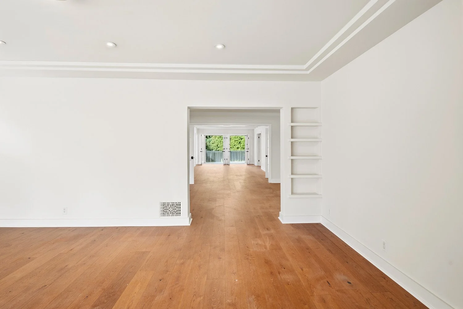 10309 La Grange Ave 17.jpg