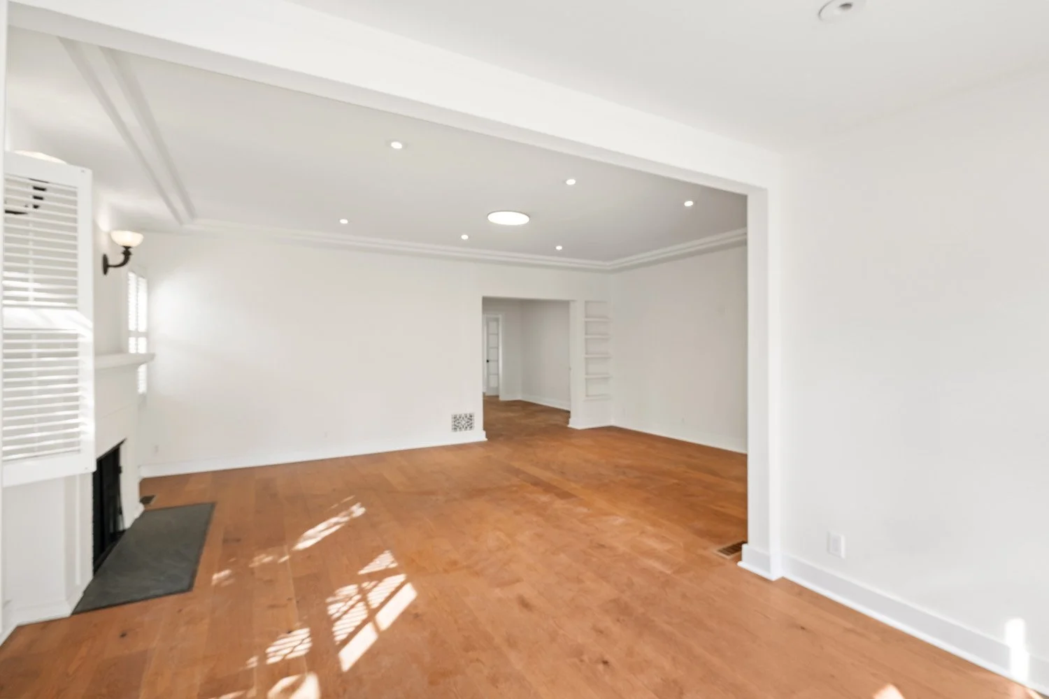 10309 La Grange Ave 18.jpg