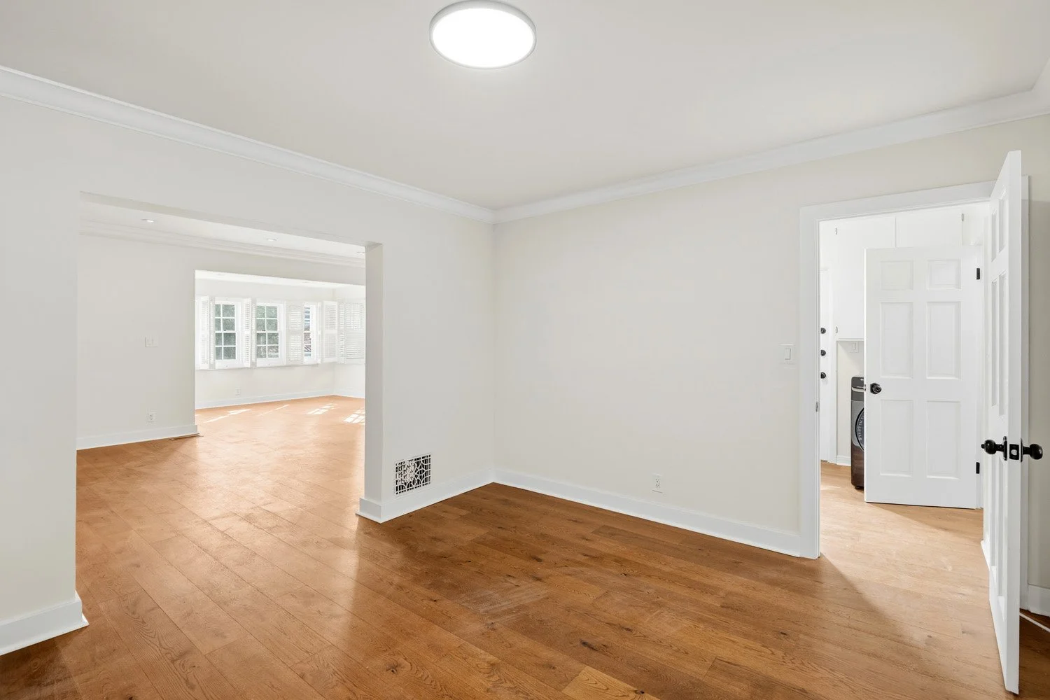 10309 La Grange Ave 25.jpg